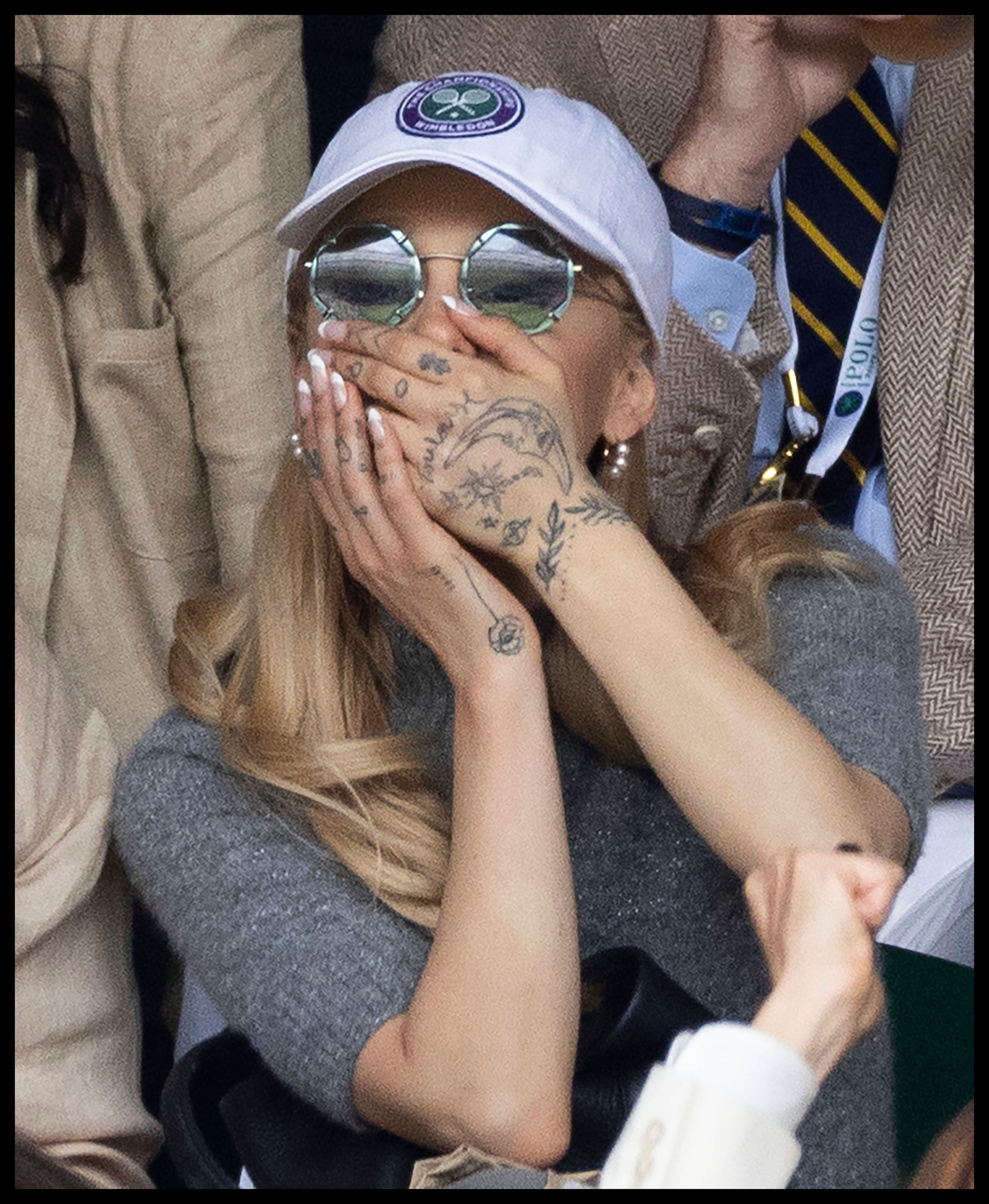 Ariana Grande in Wimbledon, ohne ihren Ehering.