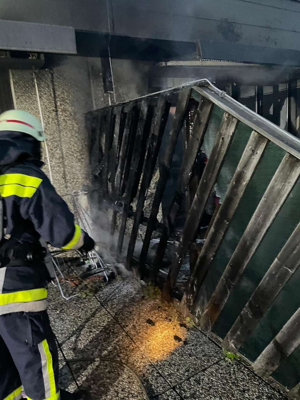 Die Feuerwehr musste zu einem Brand auf einer Terrasse im ehemaligen Mutterhaus ausrücken.
