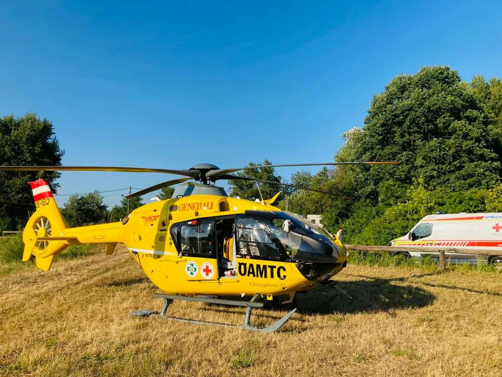 Der Schwerverletzte wurde mit dem Christophorus-Hubschrauber ins Spital geflogen.