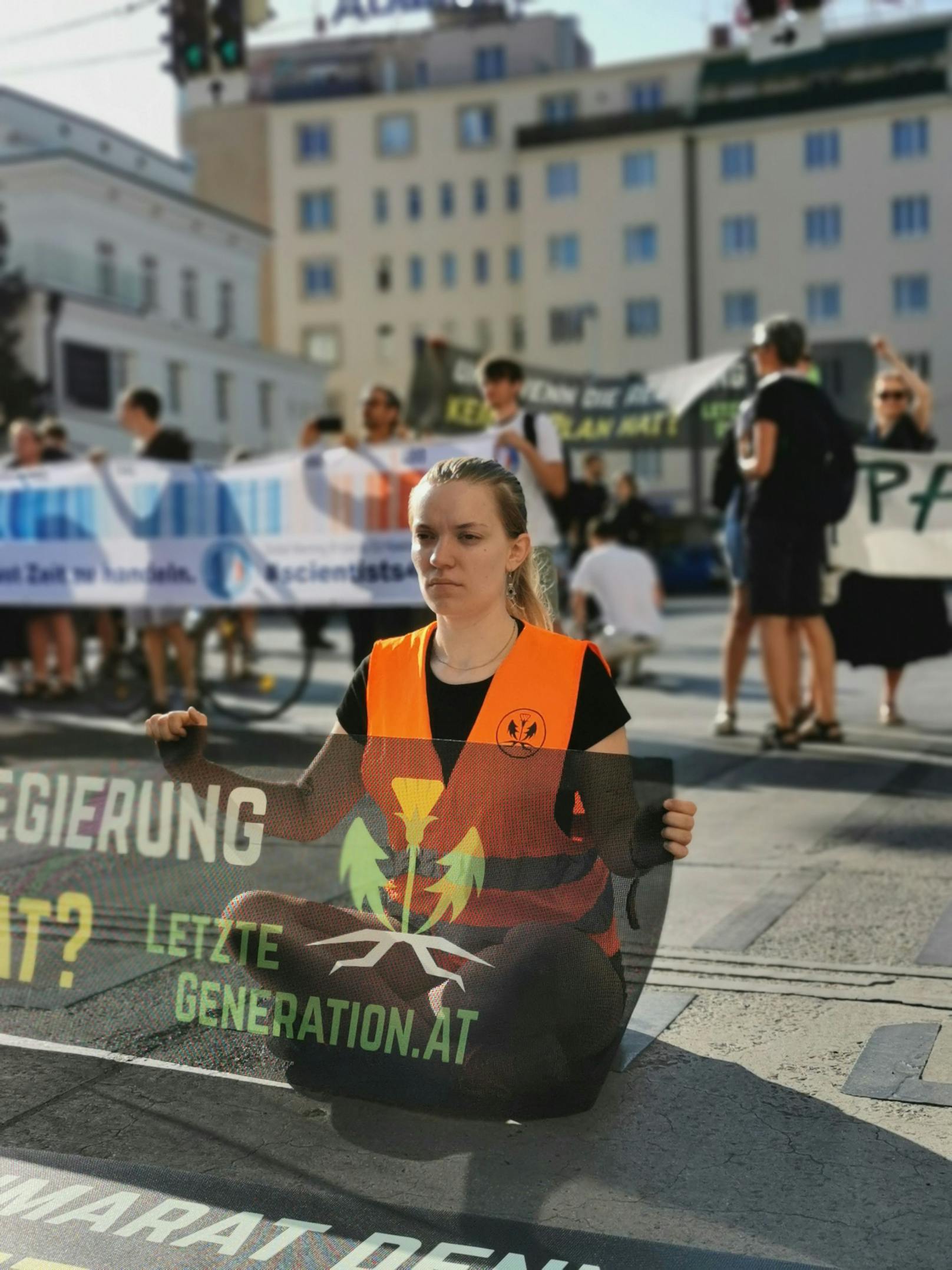 Die Letzte Generation kündigte bei einer Klebe-Pressekonferenz in Wien am 18. Juli 2023 weitere Proteste in den Bundesländern an.