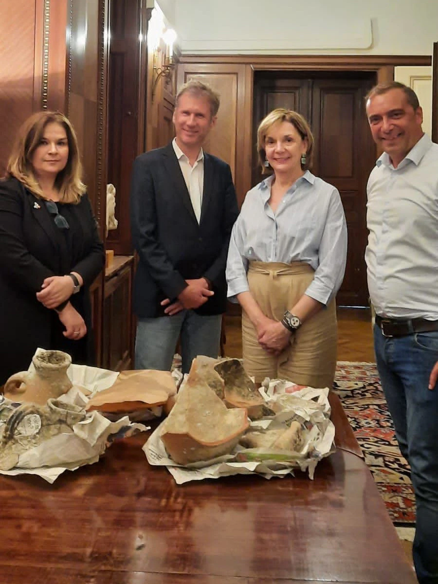 V.l.n.r.: Konsulin Elina Kyriakopoulou (Griechisches Konsulat), Gruppeninspektor Gerd Maier (SPK Villach), Botschafterin Catherine Koika (Griechischen Botschaft) und Chefinspektor Walter Niedermüller (SPK Villach)&nbsp;