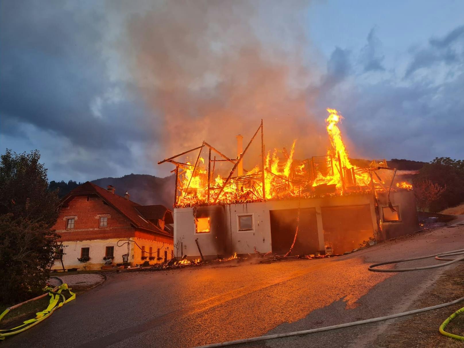 Bauernhofbrand im Bezirk Lilienfeld