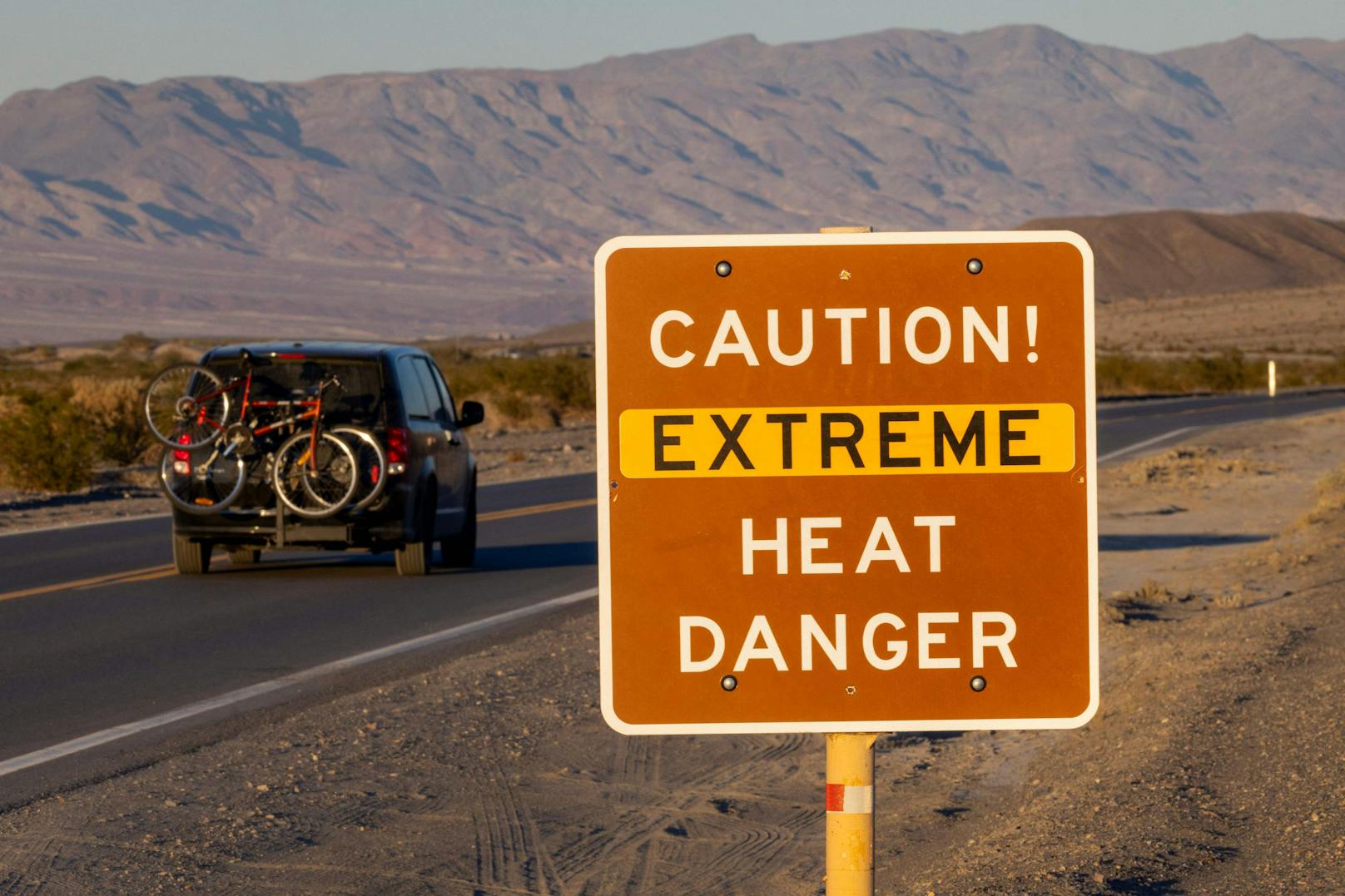 Hitzewarnung im Death Valley bei Furnace Creek, Kalifornien.
