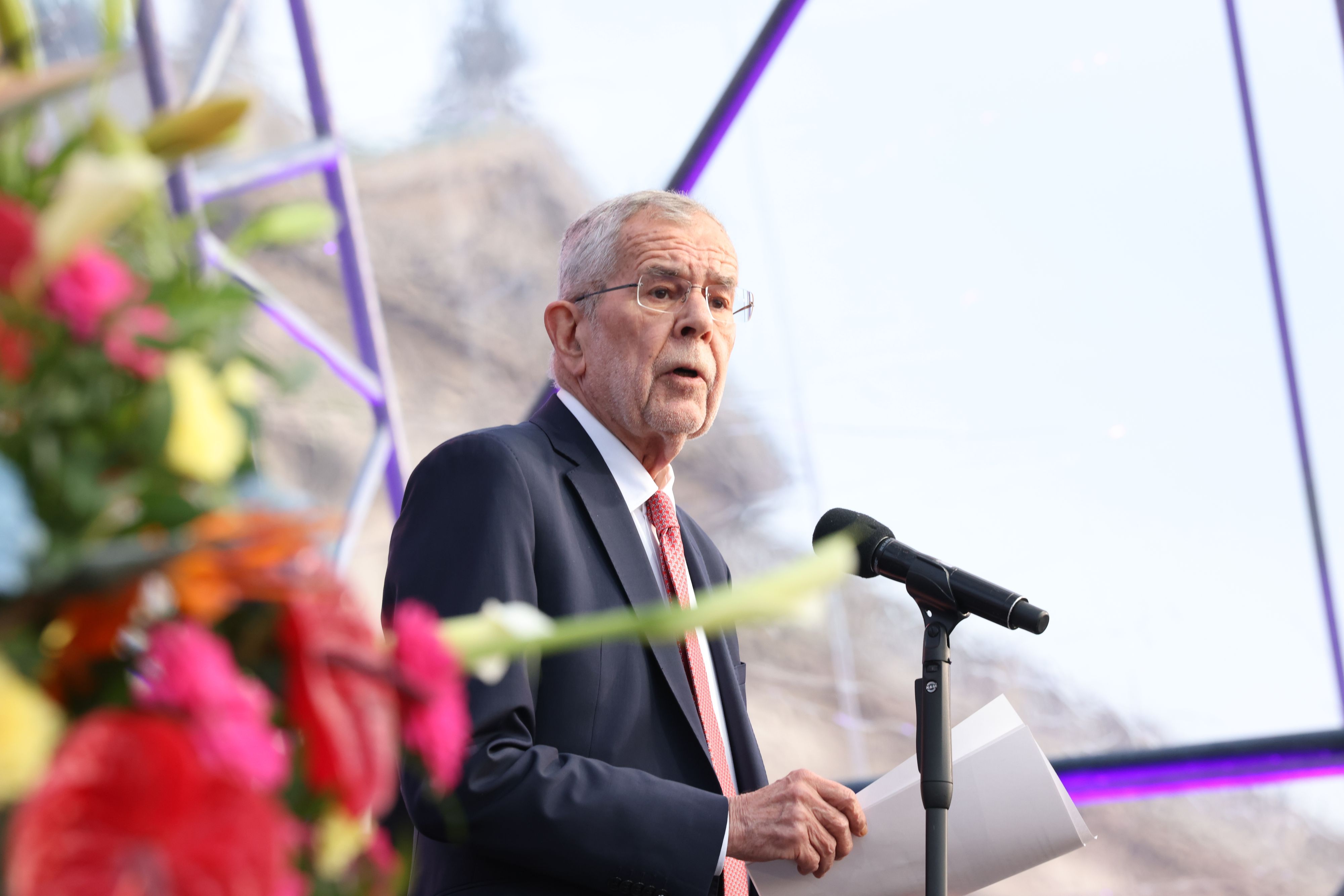 Mit seiner Rede bei den Bregenzer Festspielen hat Bundespräsident Alexander Van der Bellen für Aufregung gesorgt.