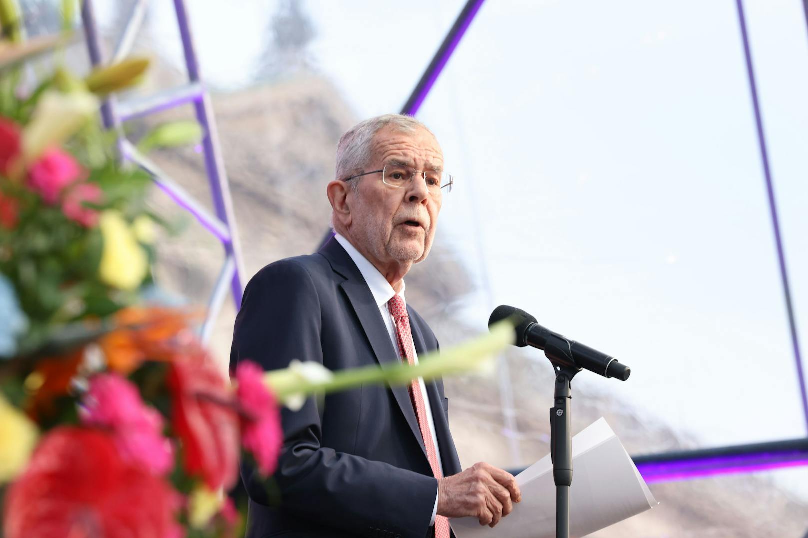 Mit seiner Rede bei den Bregenzer Festspielen hat Bundespräsident Alexander Van der Bellen für Aufregung gesorgt.