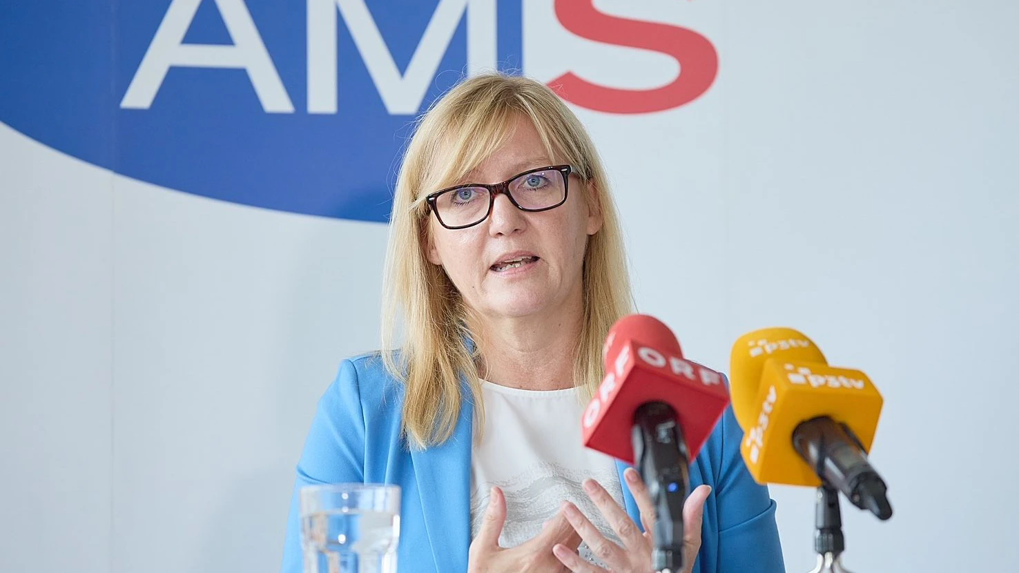 Heute.at - AMS-Chefin hat absolut düstere Prognose für alle