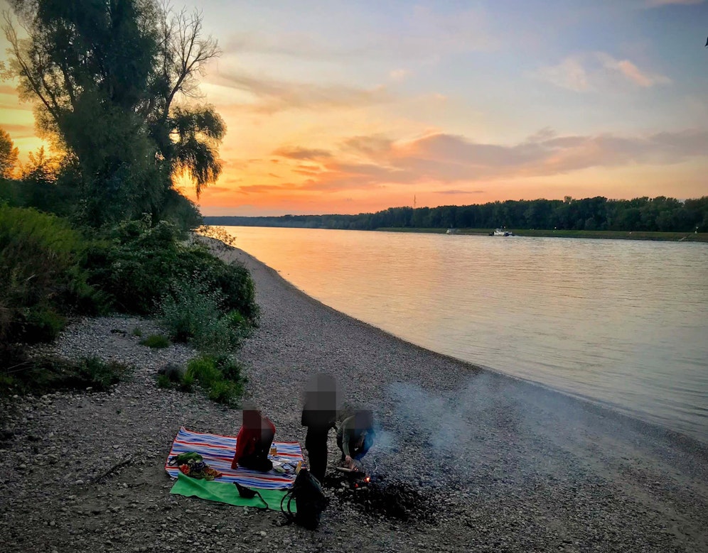 Im Strombad Kritzendorf sowie auf der Pionierinsel in Klosterneuburg werden oft Lagerfeuer gemacht.&nbsp;