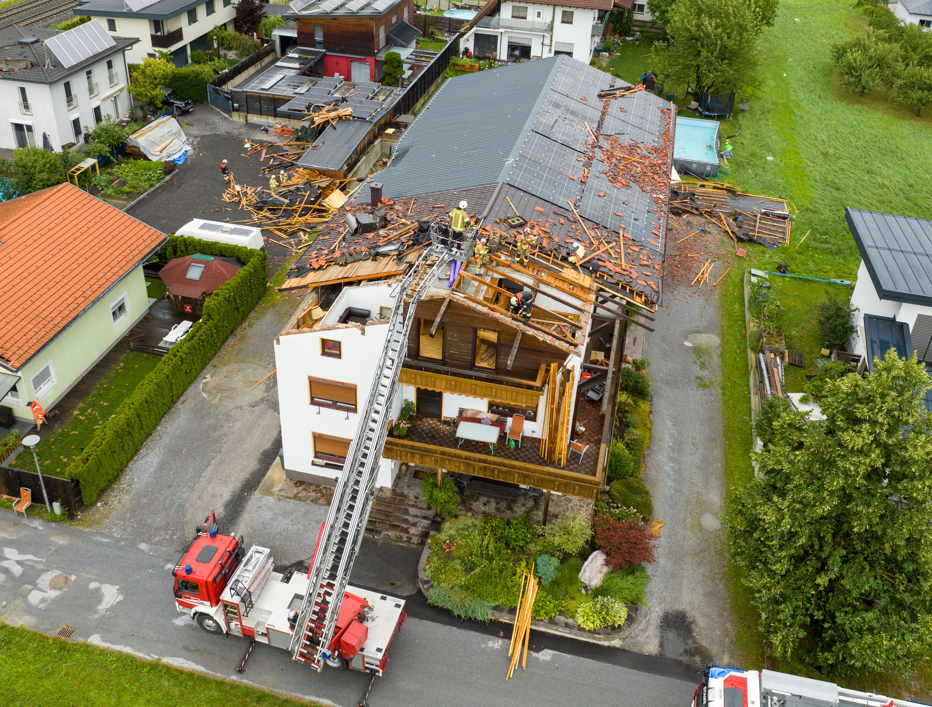 Schwere Unwetter richteten massive Schäden in Tirol an.