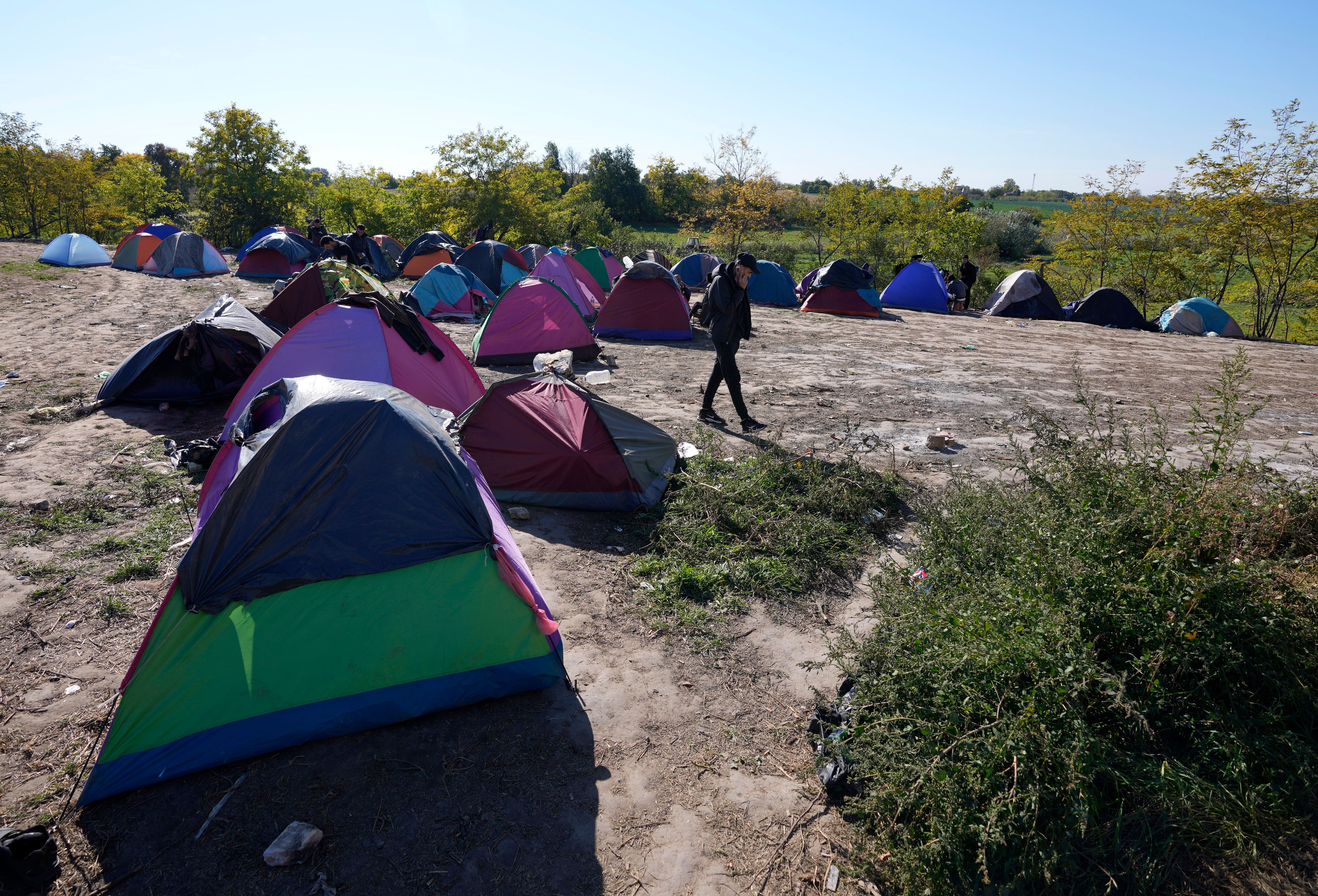 Ein Zeltlager an der serbisch-ungarischen Grenze nahe des serbischen Dorfs Horgos.