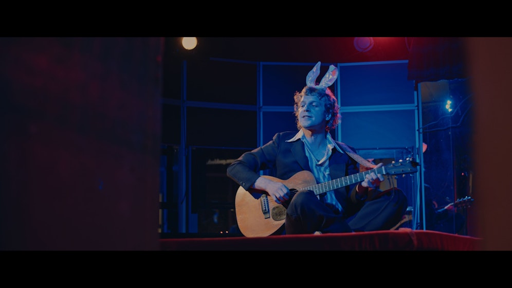 Voodoo Jürgens spielt in der Peepshow