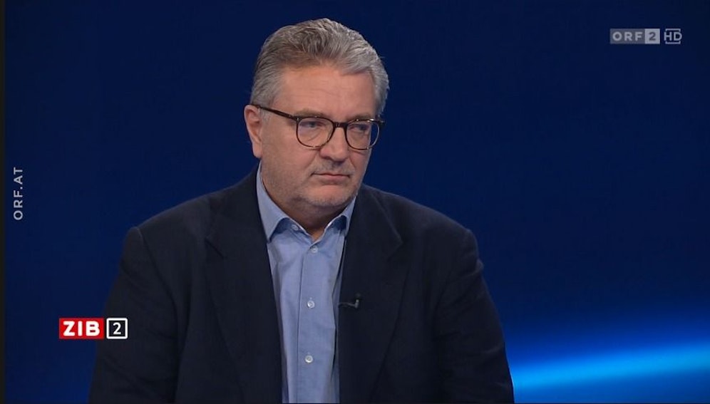 Wiens SPÖ-Gesundheitsstradtrat Peter Hacker (SPÖ) am späten Donnerstagabend in der ORF-