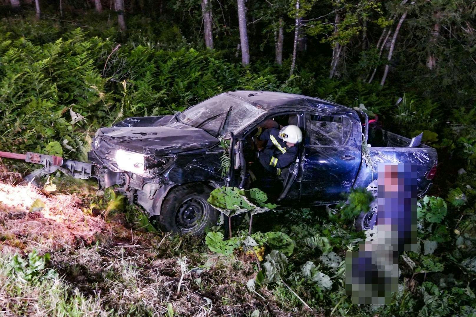 30-Jähriger stürzte mit Pick-Up 20 Meter ab