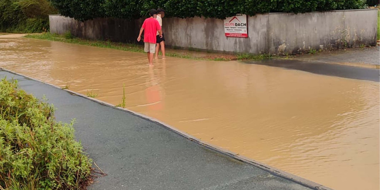 Heute.at - Unwetter-Chaos: Wohnsiedlung in Steiermark überschwemmt