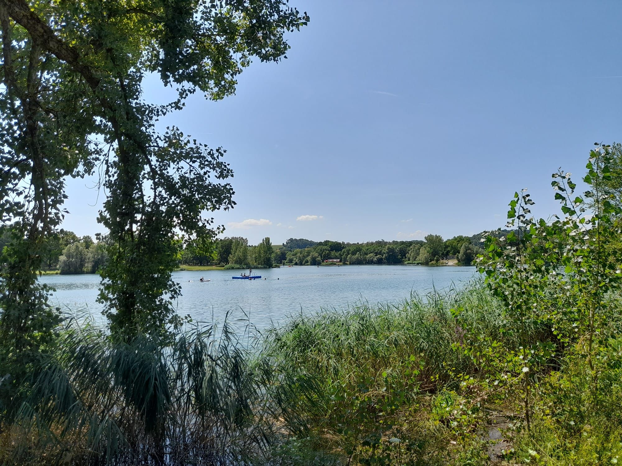 Mitten am See ging dem Mann plötzlich die Kraft aus.