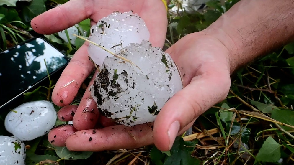 10 cm Hagelbrocken zerschlugen alles, was ihnen in die Quere kam.