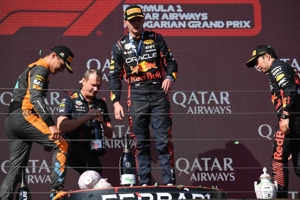 Lando Norris blickt auf den selbst verursachten Scherbenhaufen.