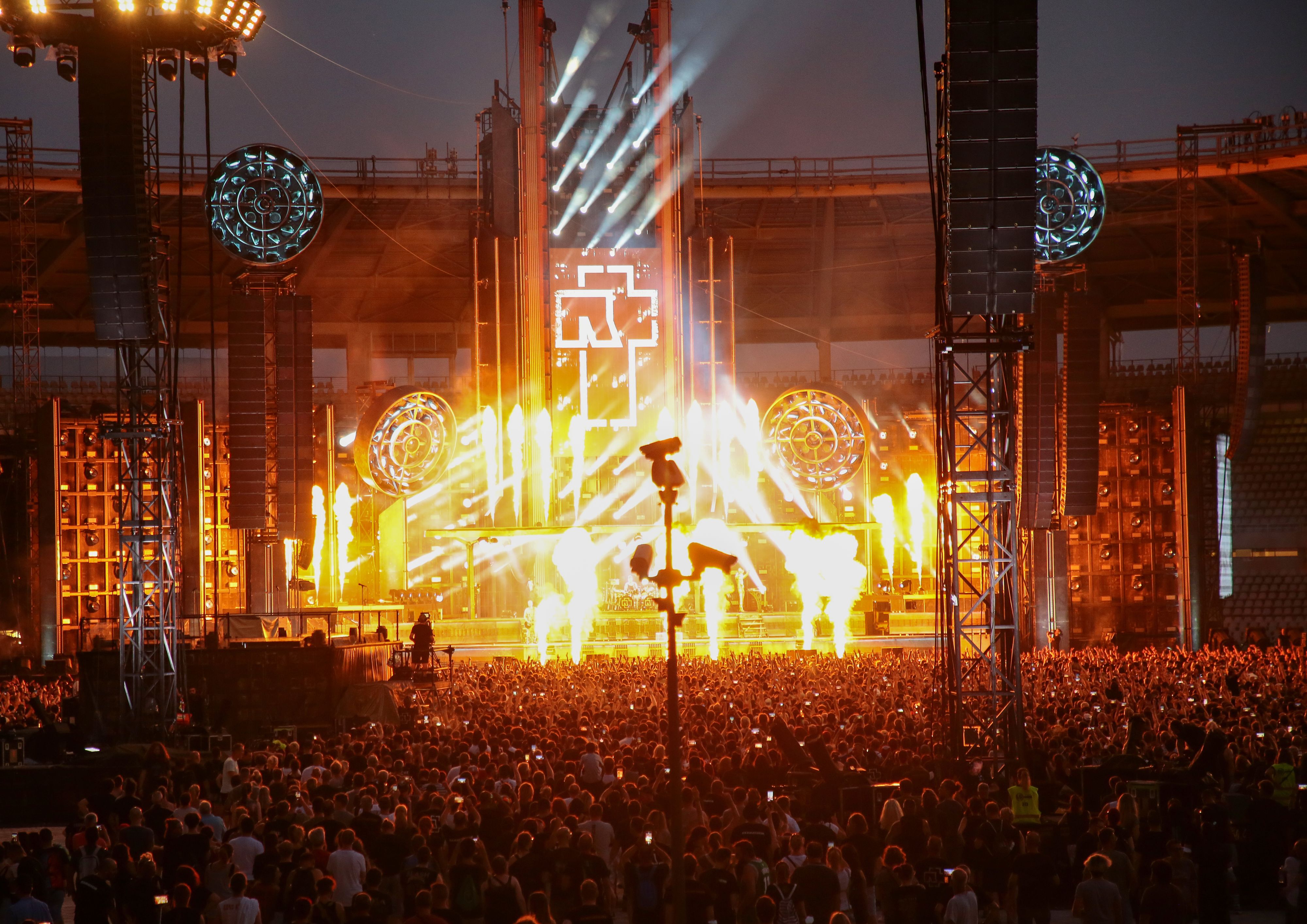 Am Mittwoch spielen Rammstein das erste von zwei Konzerten im Wiener Ernst-Happel-Stadion. 