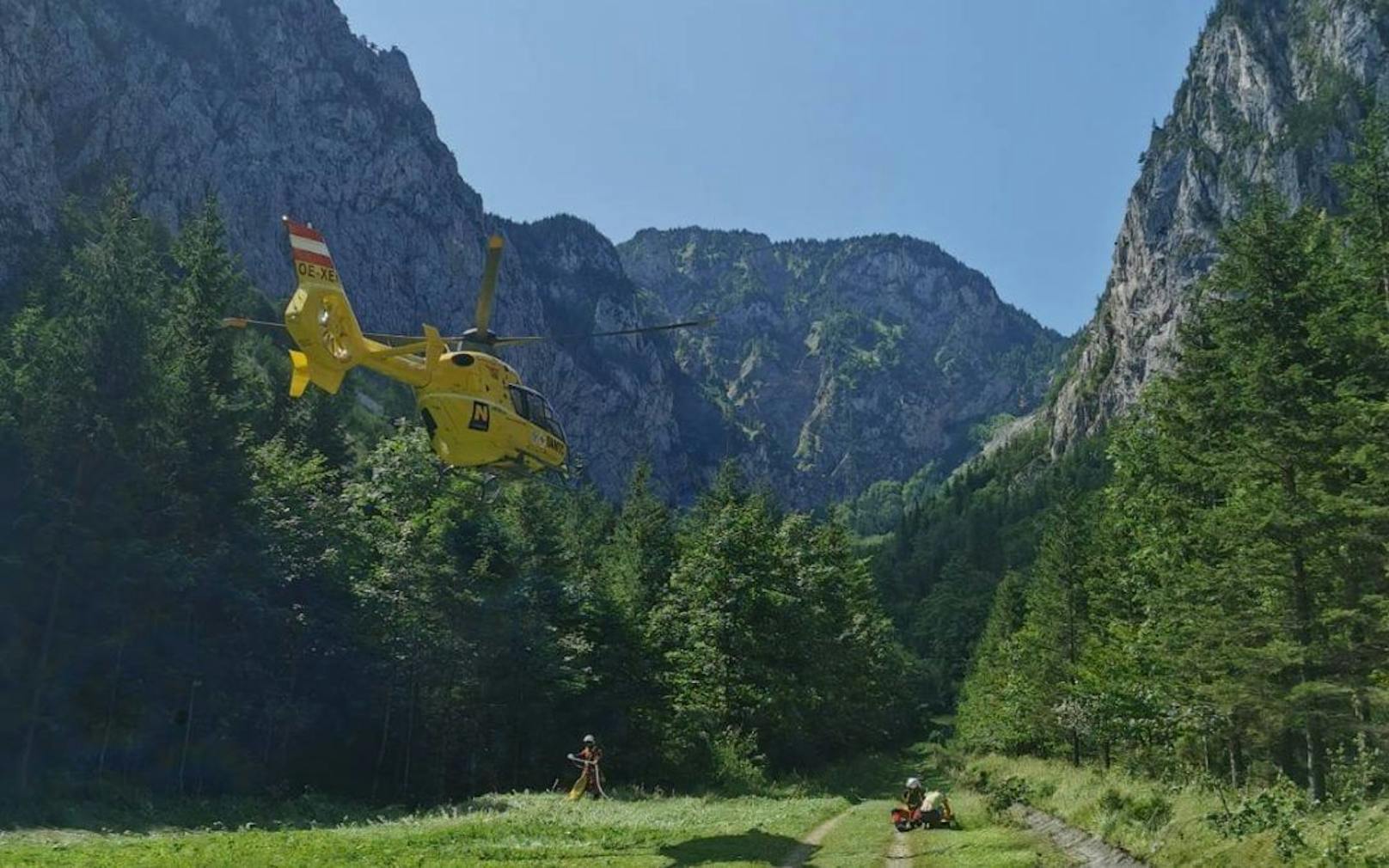 Verletzte Frau per Tau aus Rax-Klettersteig gerettet