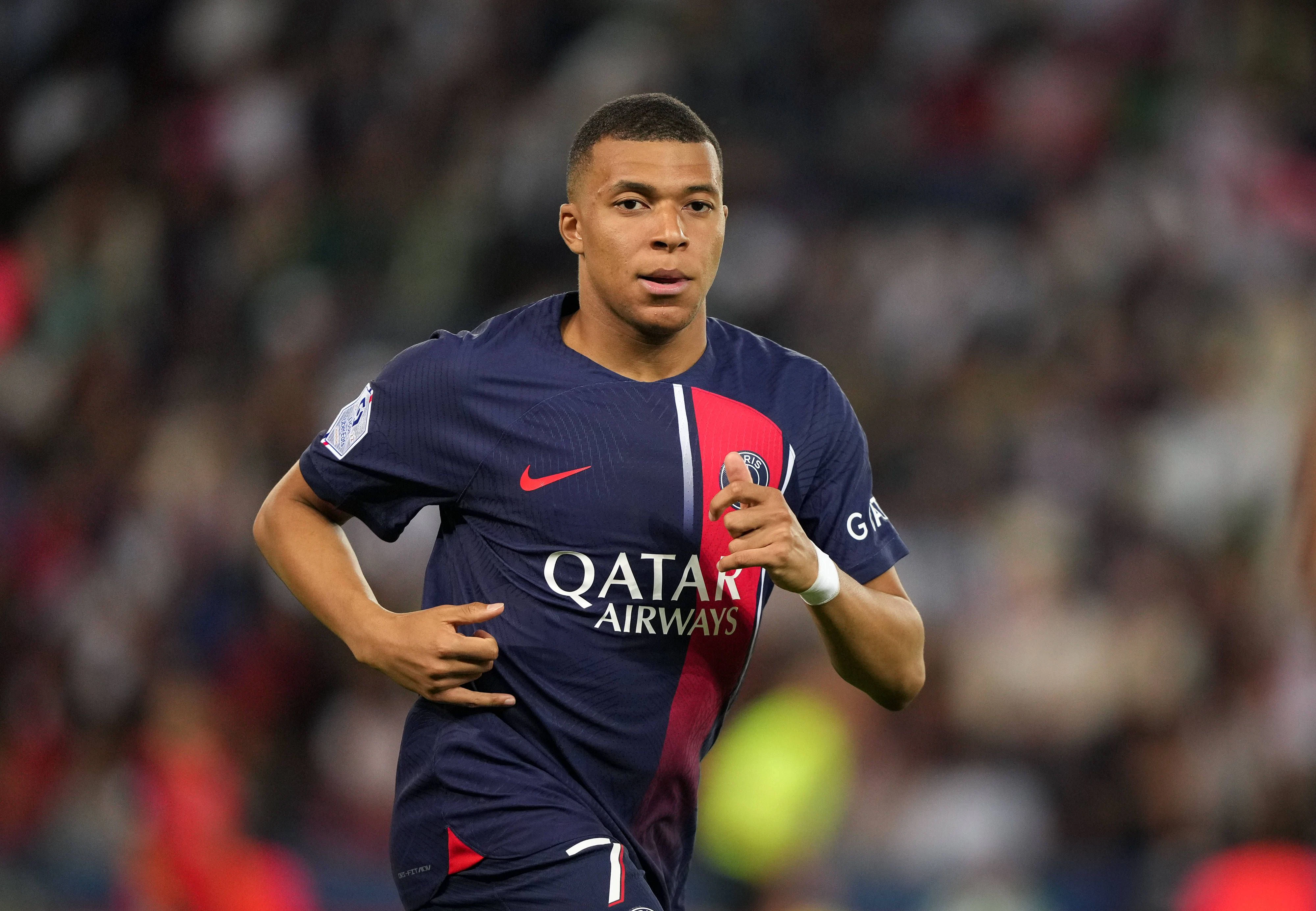 Fußball-Star Kylian Mbappe denkt nicht an einen Wechsel nach Saudi-Arabien. 