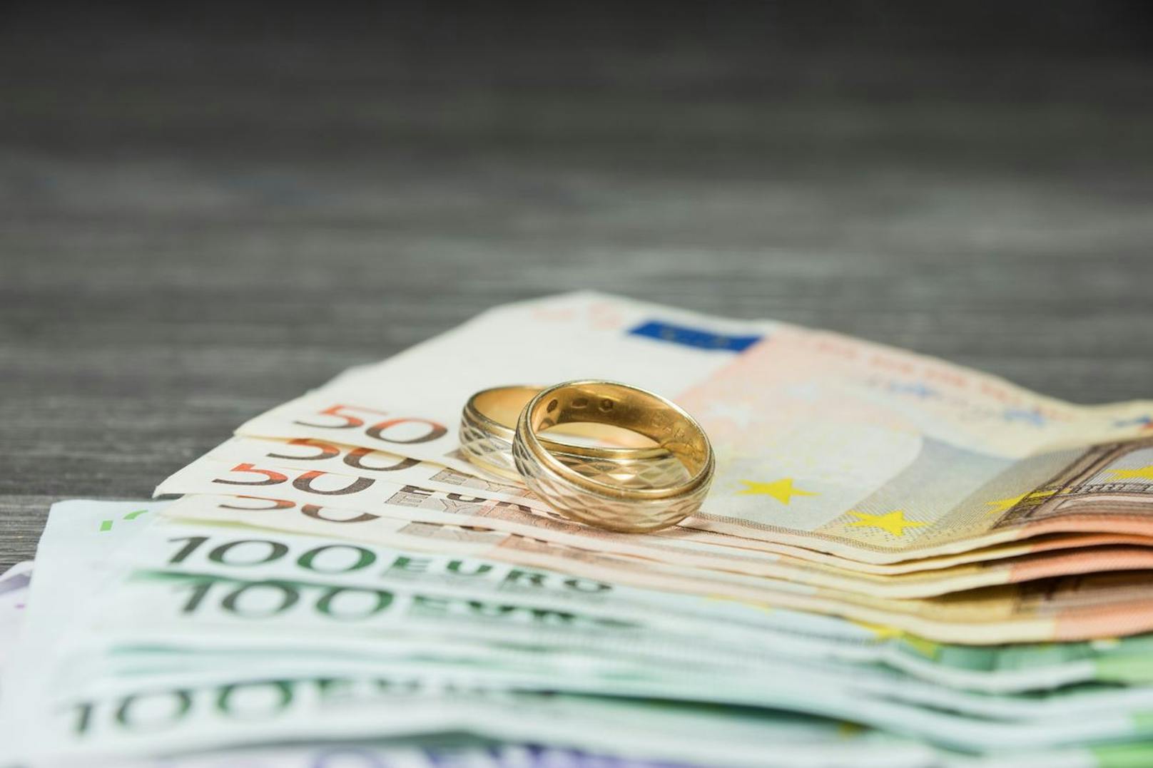 Zur Hochzeit – so viel Geld schenkt man dem Brautpaar