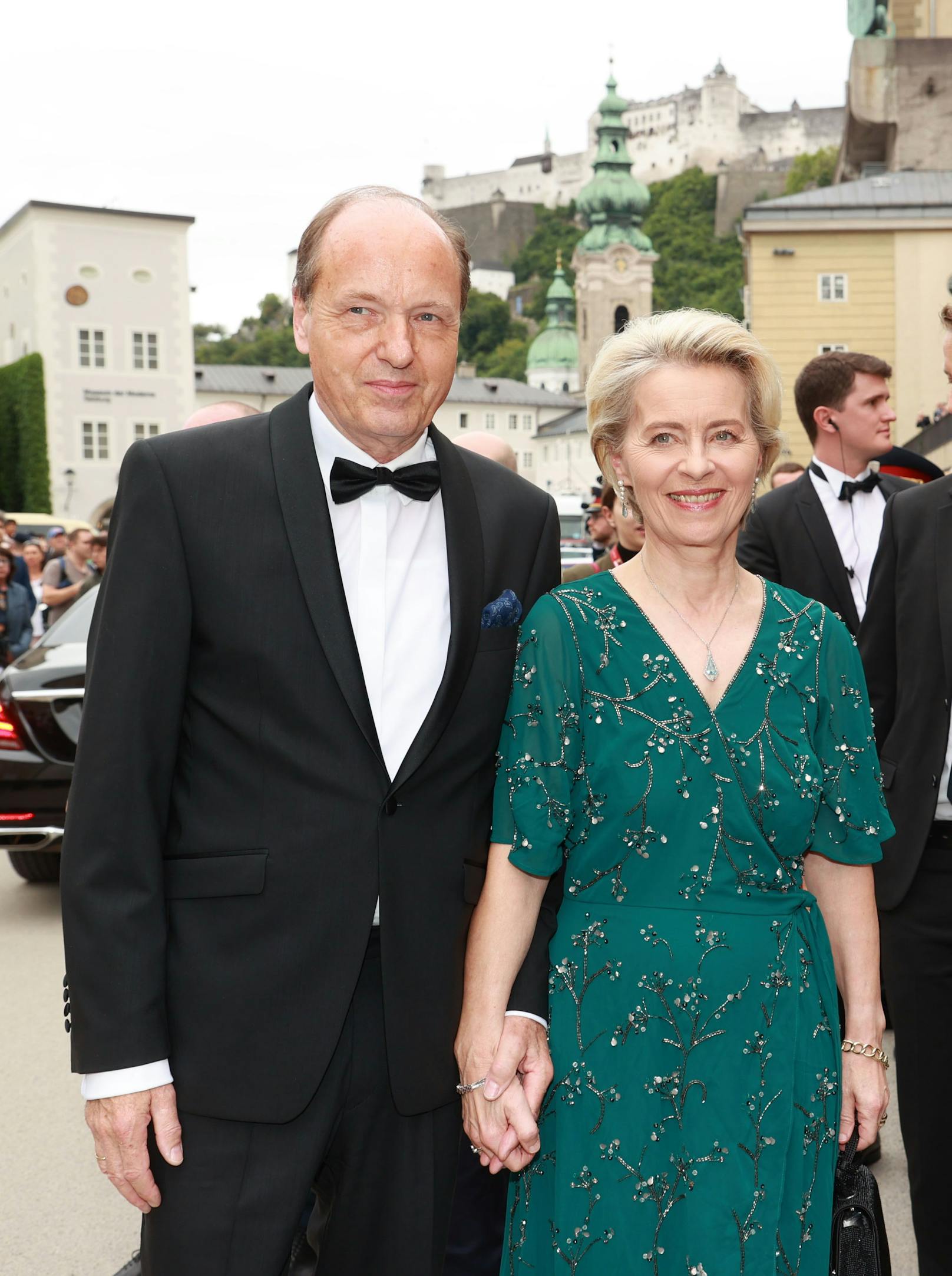 EU Kommissionspräsidentin Ursula von der Leyen erscheint mit Gatte Heiko von der Leyen.