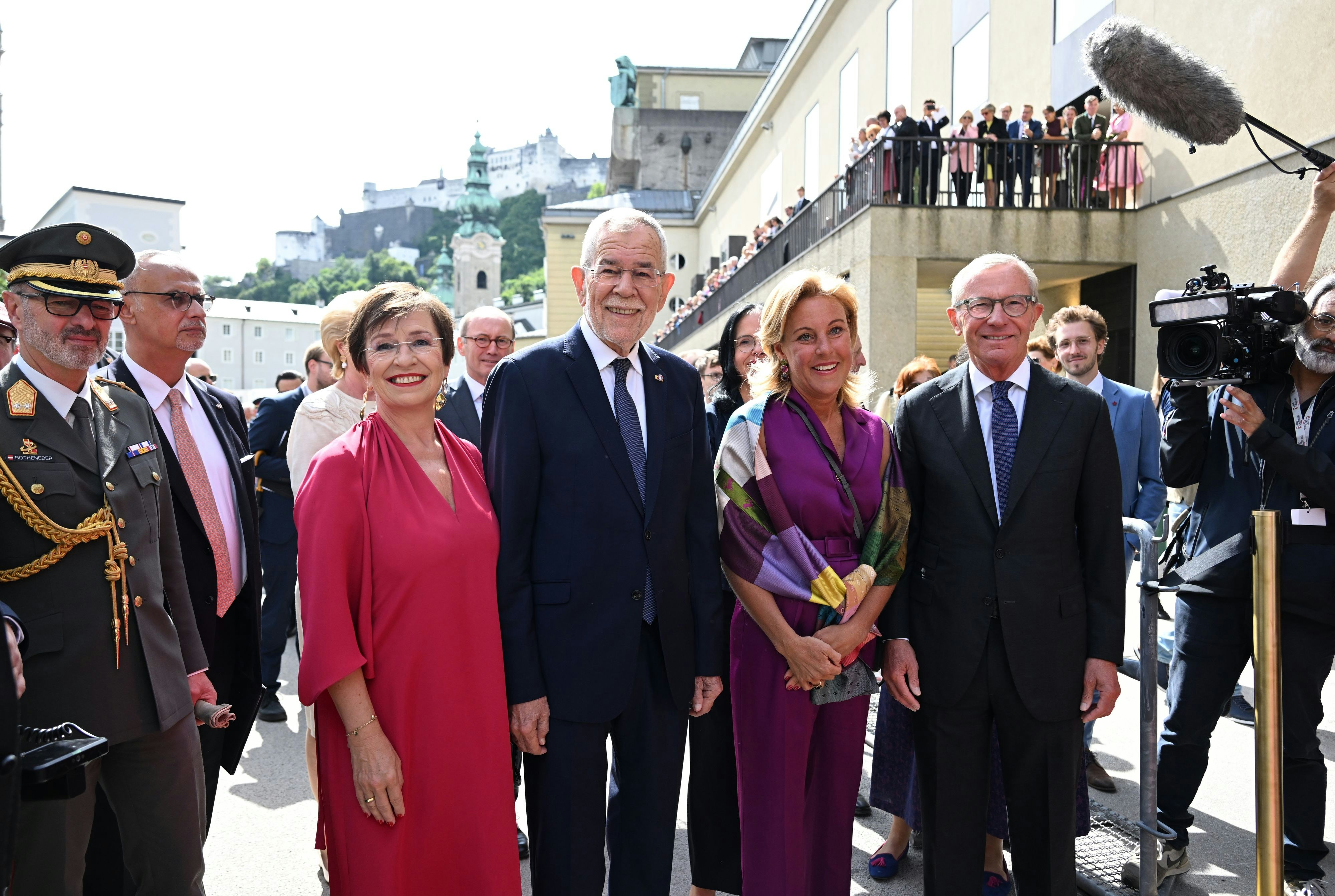 Politik – Promi-Auflauf bei Salzburger Festspielen | Heute.at