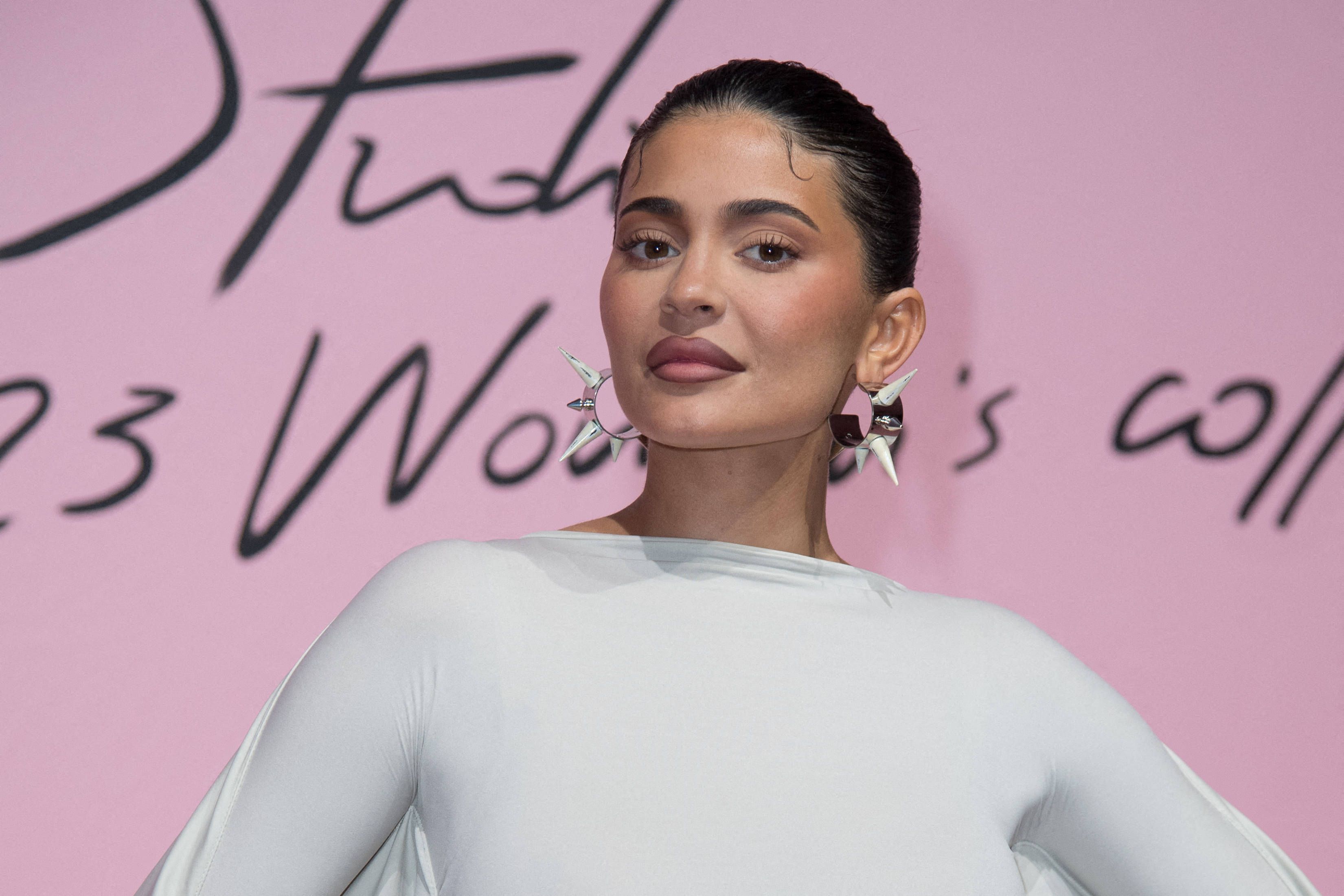 Kylie Jenner verrät, was an ihrem Körper nicht echt ist.