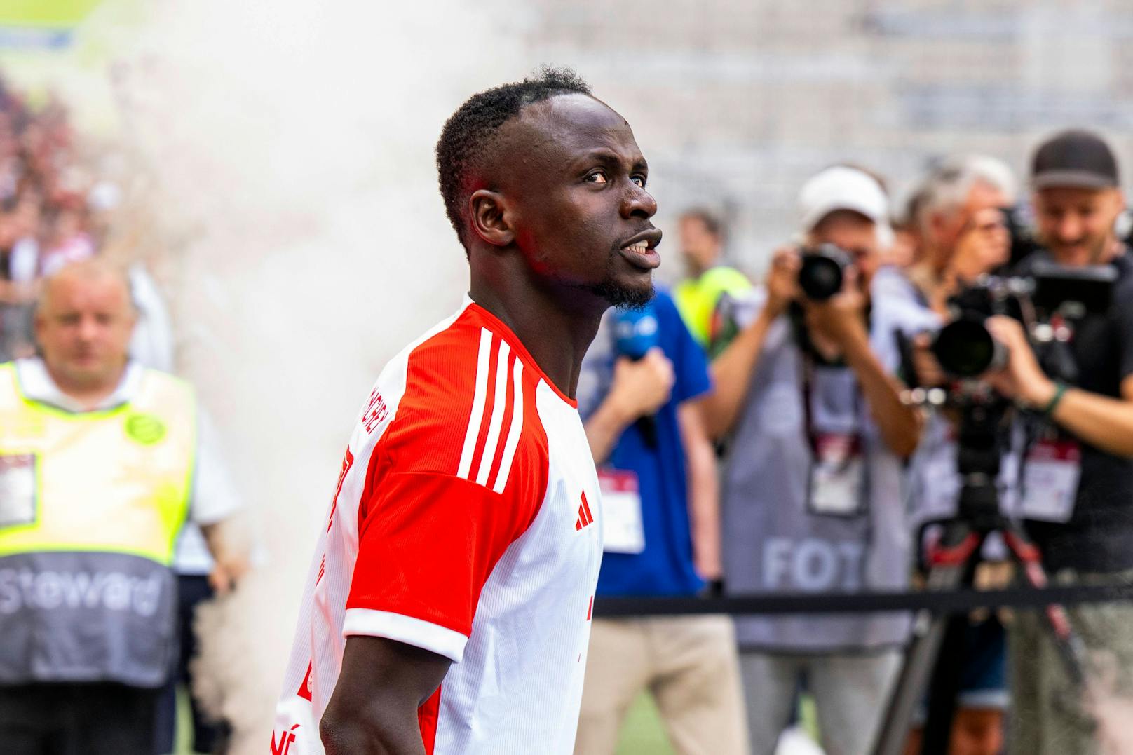 Bayern-Star Sadio Mane steht unmittelbar vor dem Wechsel zu Al-Nassr. 