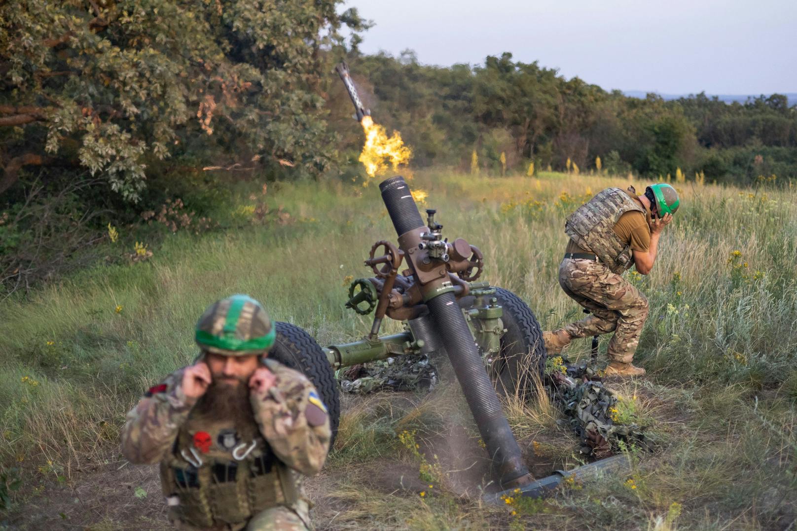 … oder zumindest so weit vorzurücken, dass die strategisch wichtige Halbinsel in Reichweite der ukrainischen Artillerie gerate.