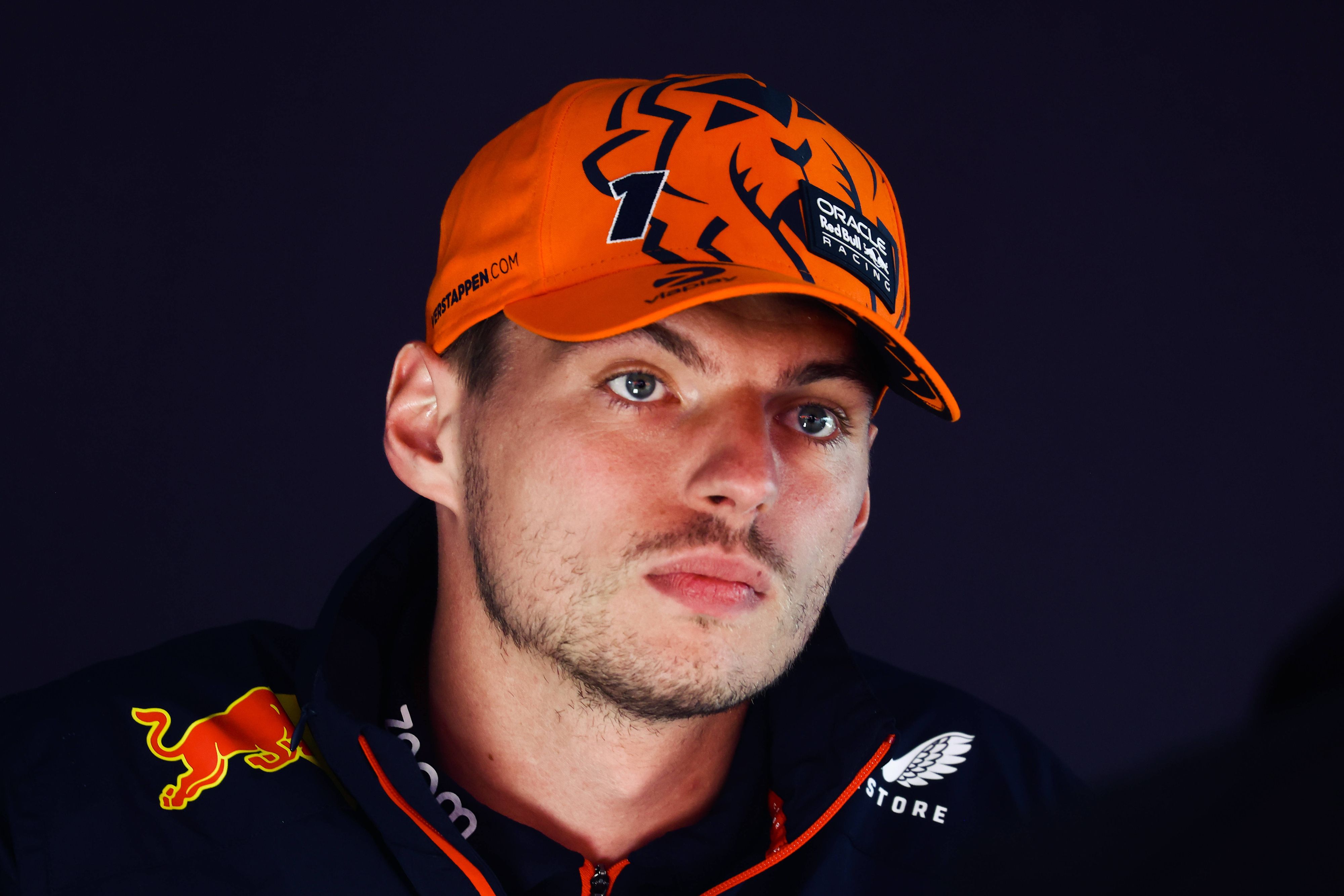 Doppel-Weltmeister Max Verstappen wird im Grand Prix von Belgien zurückversetzt. 