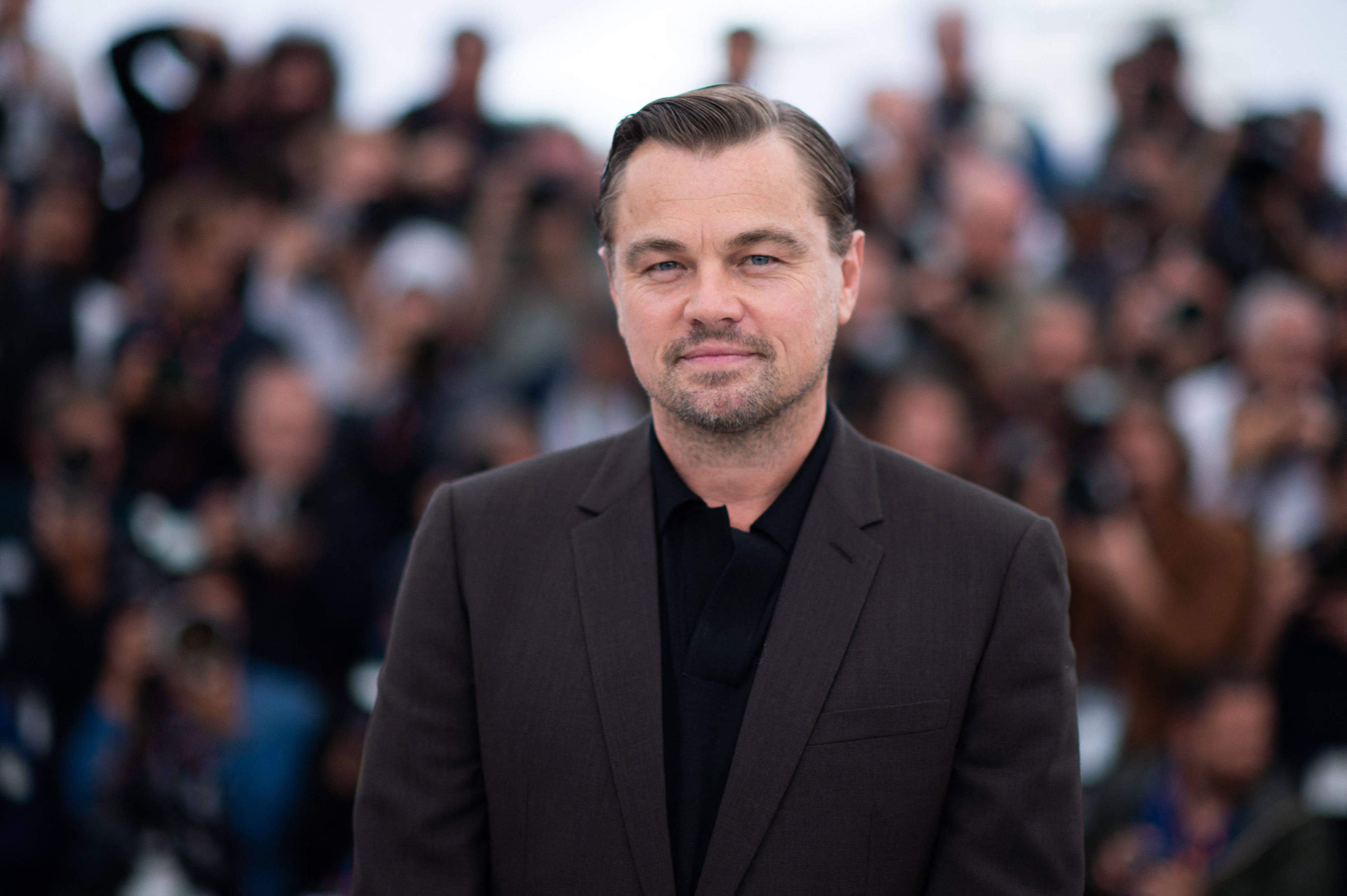 Armer Leo – seine angebliche neue Freundin dementiert die Liebesgerüchte.