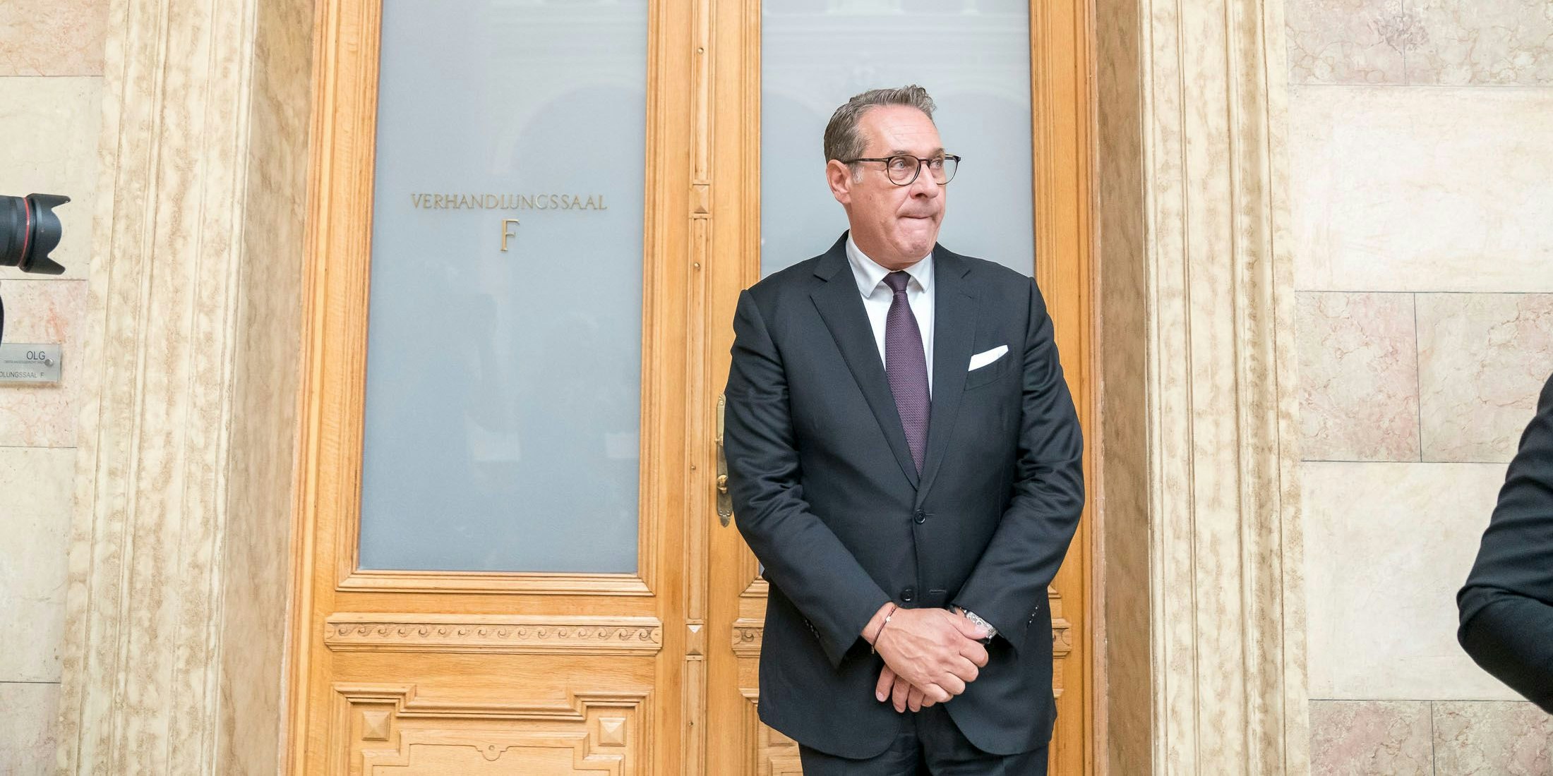 Ex-FPÖ-Chef Strache bittet die Huren um Verzeihung.