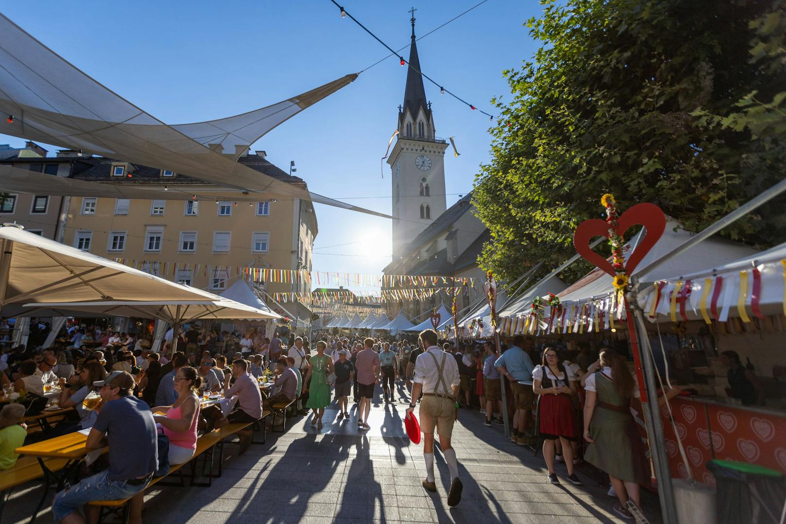 Kirchtag-Fans schäumen! Fast 20 Euro für Bier und Suppe