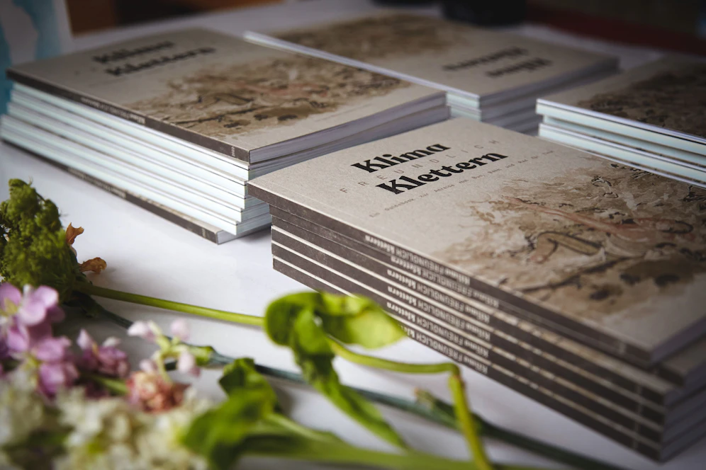 Guidebook-Cover 