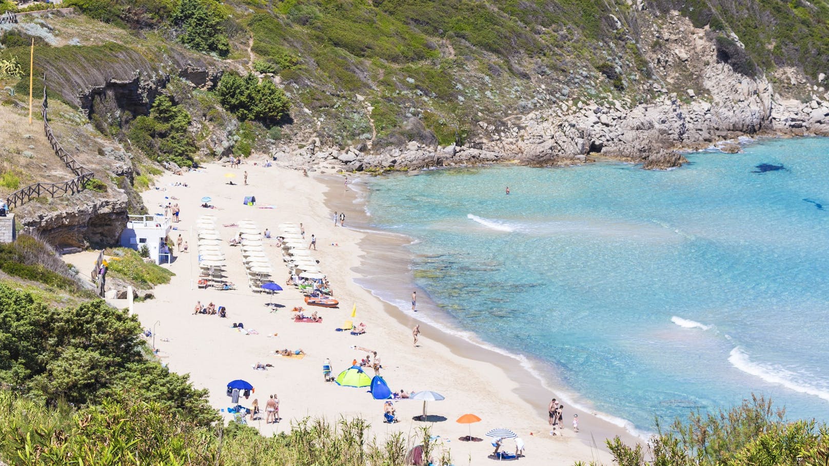 Sardinien ist für seine weißen Sandstrände auf der ganzen Welt bekannt.