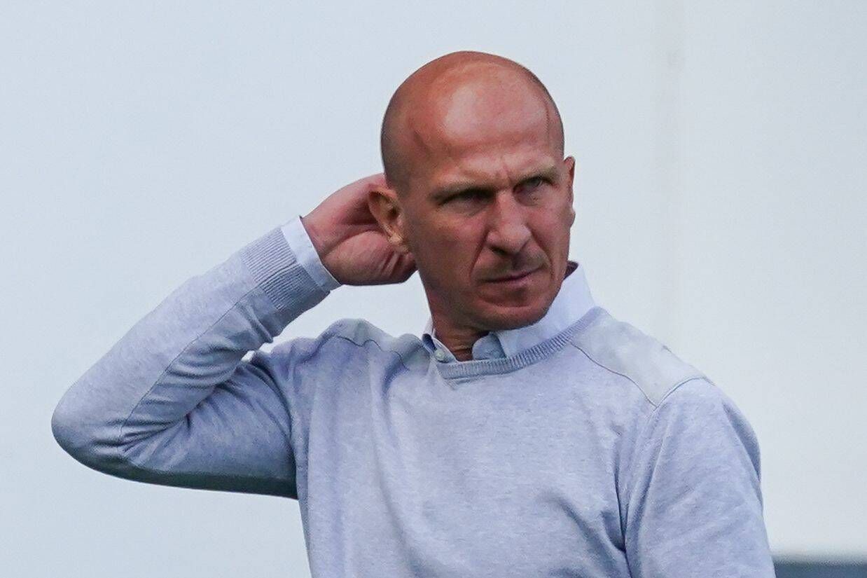 Mandatory Credit: Photo by Dave Shopland/BPI/Shutterstock 10781425bu Gerhard Struber Barnsley Manager reacts on the sideline Reading v Barnsley, EFL Sky Bet Championship, Football, Madejski Stadium, Reading, UK - 19 Sep 2020 EDITORIAL USE ONLY No use with unauthorised audio, video, data, fixture lists, club/league logos or live services. Online in-match use limited to 120 images, no video emulation. No use in betting, games or single club/league/player publications. Reading v Barnsley, EFL Sky Bet Championship, Football, Madejski Stadium, Reading, UK - 19 Sep 2020 EDITORIAL USE ONLY No use with unauthorised audio, video, data, fixture lists, club/league logos or live services. Online in-match use limited to 120 images, no video emulation. No use in betting, games or single club/league/player publications. PUBLICATIONxINxGERxSUIxAUTXHUNxGRExMLTxCYPxROMxBULxUAExKSAxONLY Copyright: xDavexShopland/BPI/Shutterstockx 10781425bu