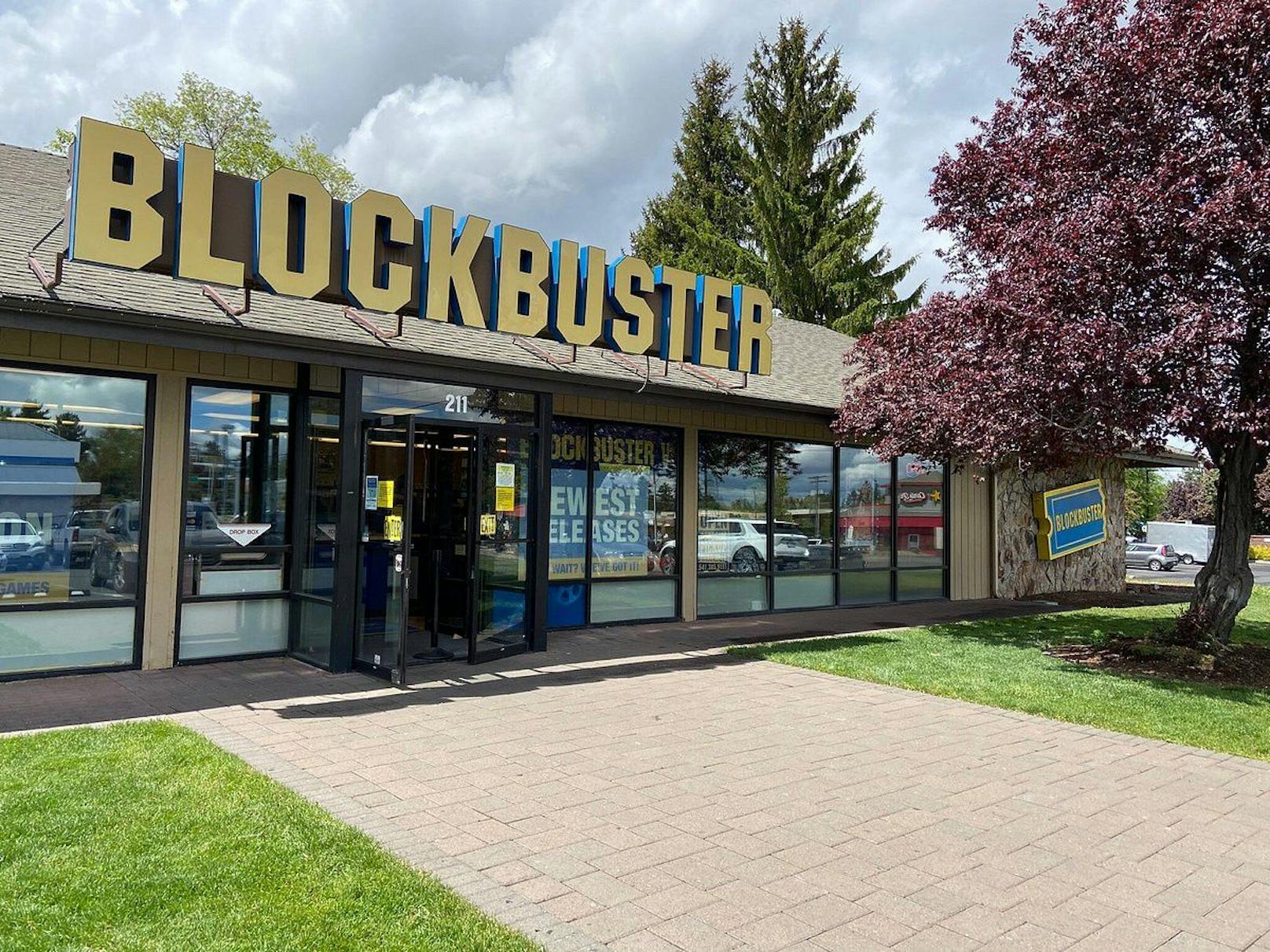 Die letzte verbliebene Blockbuster-Filiale in Bend, Oregon. Alle anderen 8.000 Filialen des einst größten Videoverleihgeschäfts sind verschwunden.