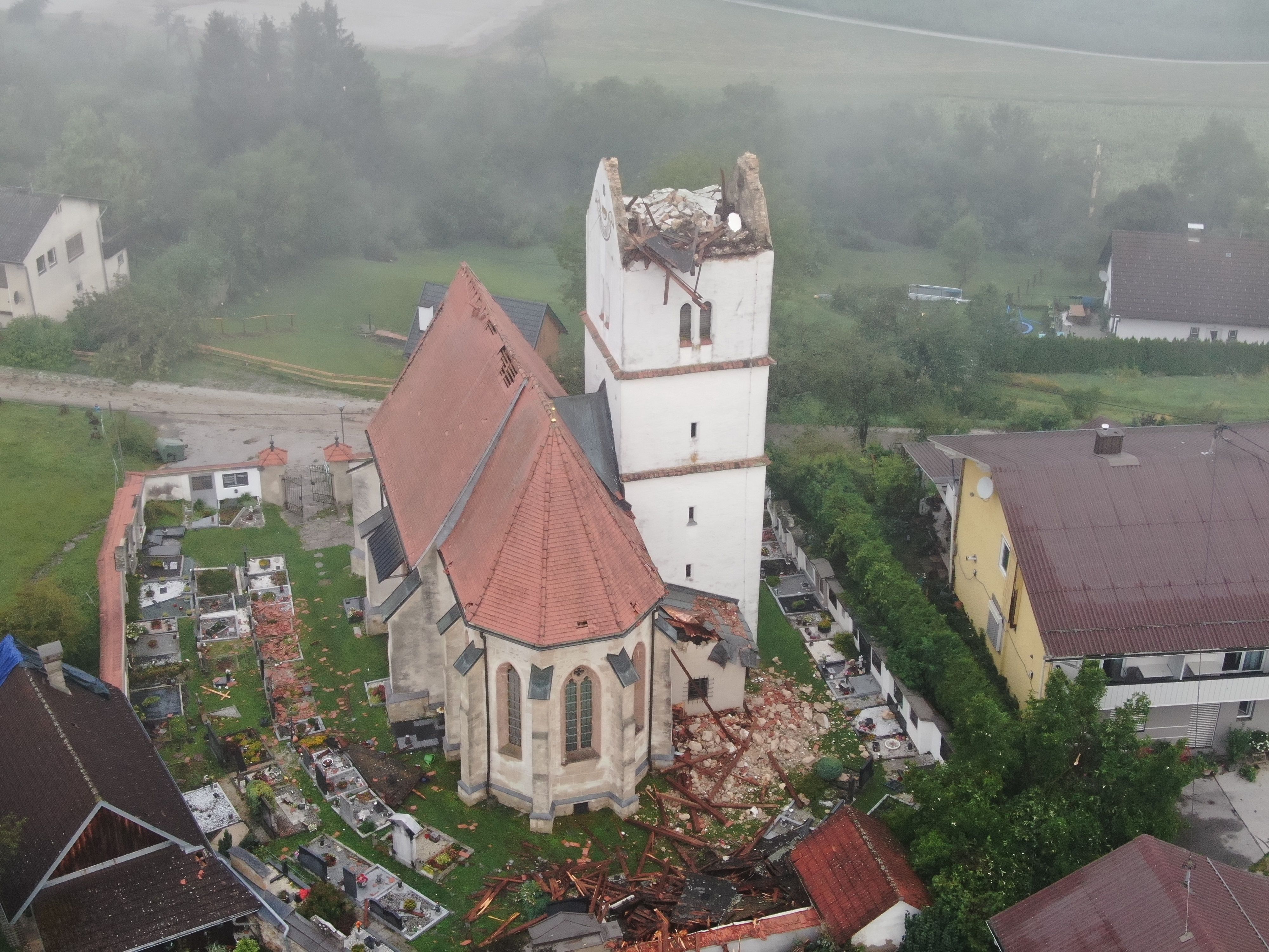 Die über 500 Jahre alte Kirche in St. Marxen überlebte die Unwetter im Juli 2023 nicht.
