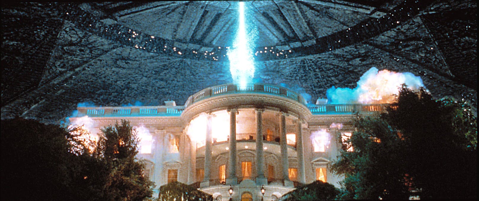 In "Independence Day" (1996) zerstörten bösartige Aliens die Großstädte der Erde mit einem blaugrünen Laserstrahl. Als am...