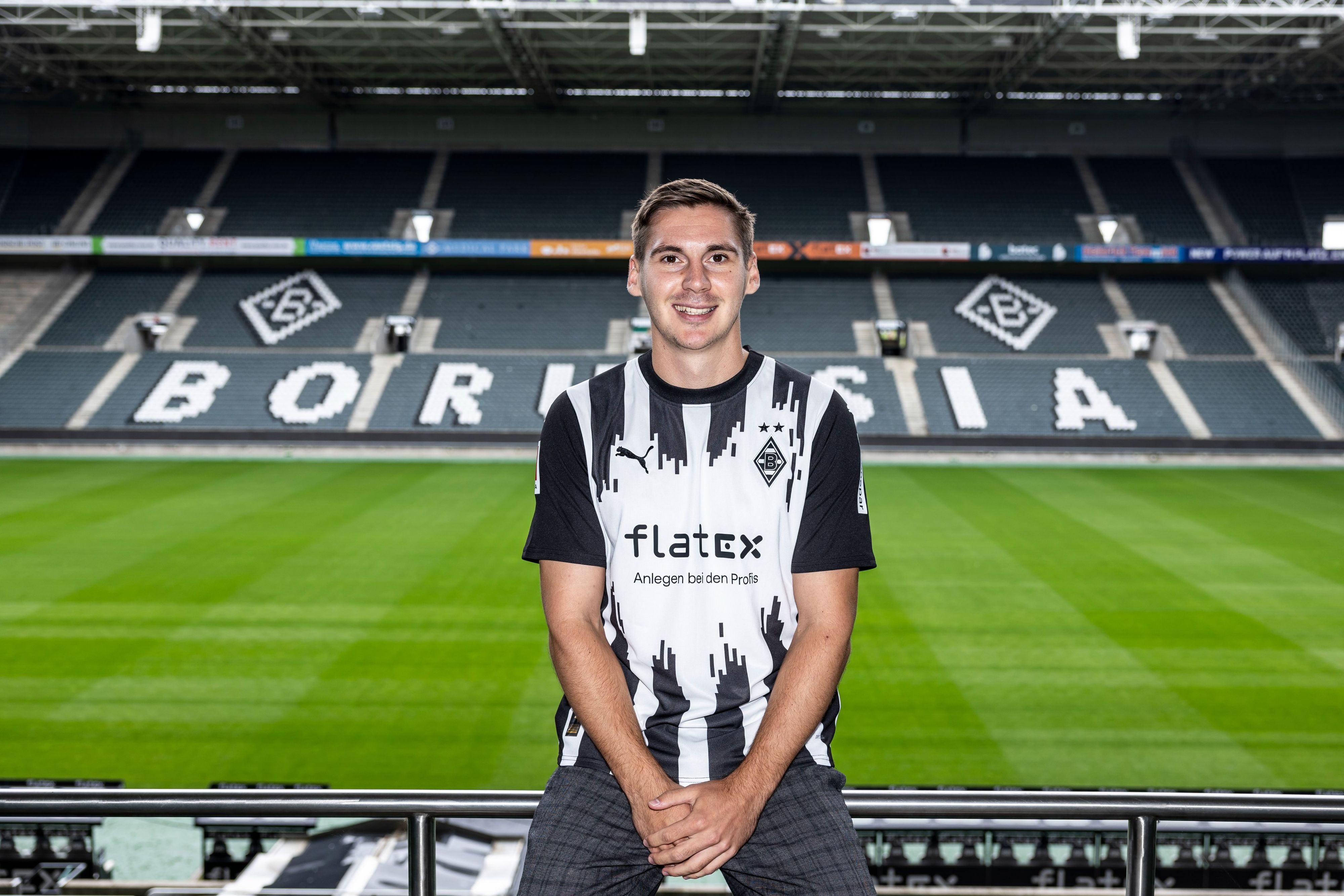 Maximilian Wöber im Borussia-Park