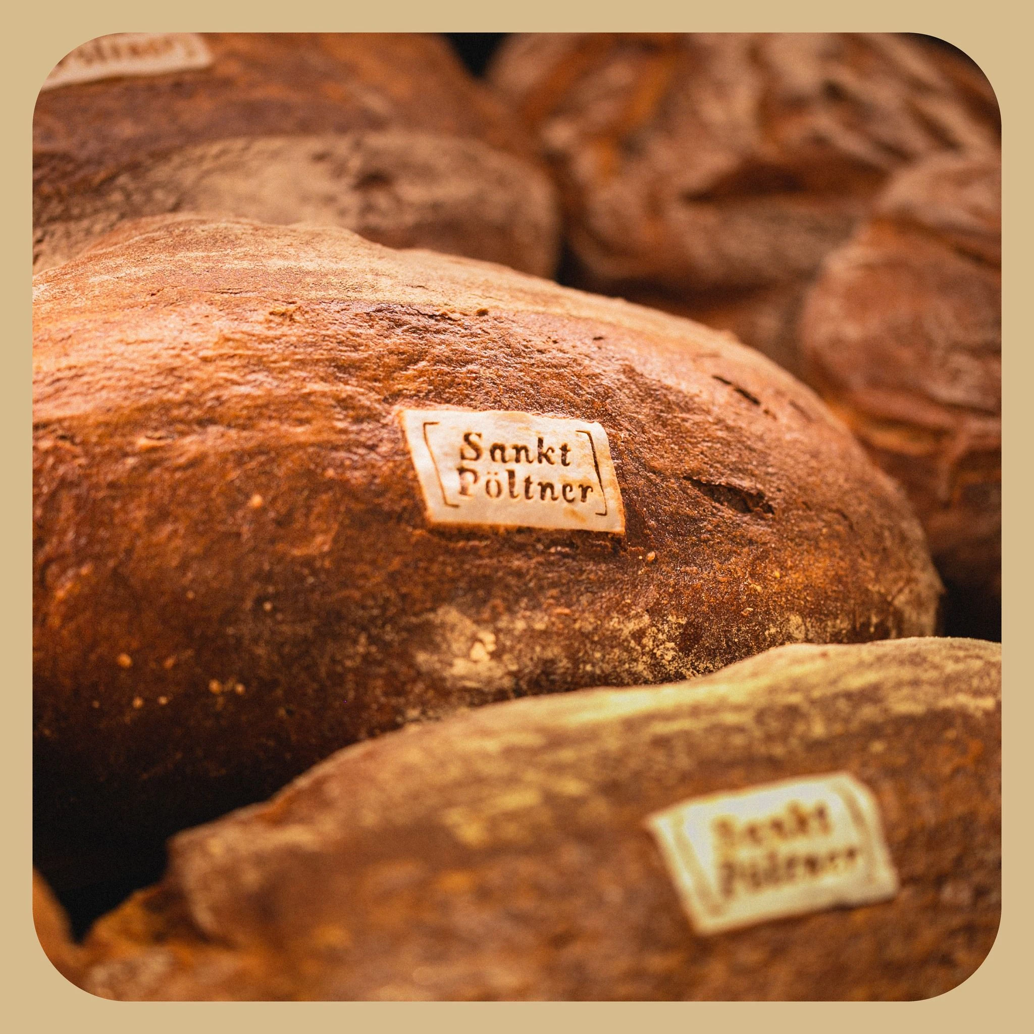 Das "Sankt Pöltner Brot" heißt jetzt "Sankt Pöltner*in Brot".