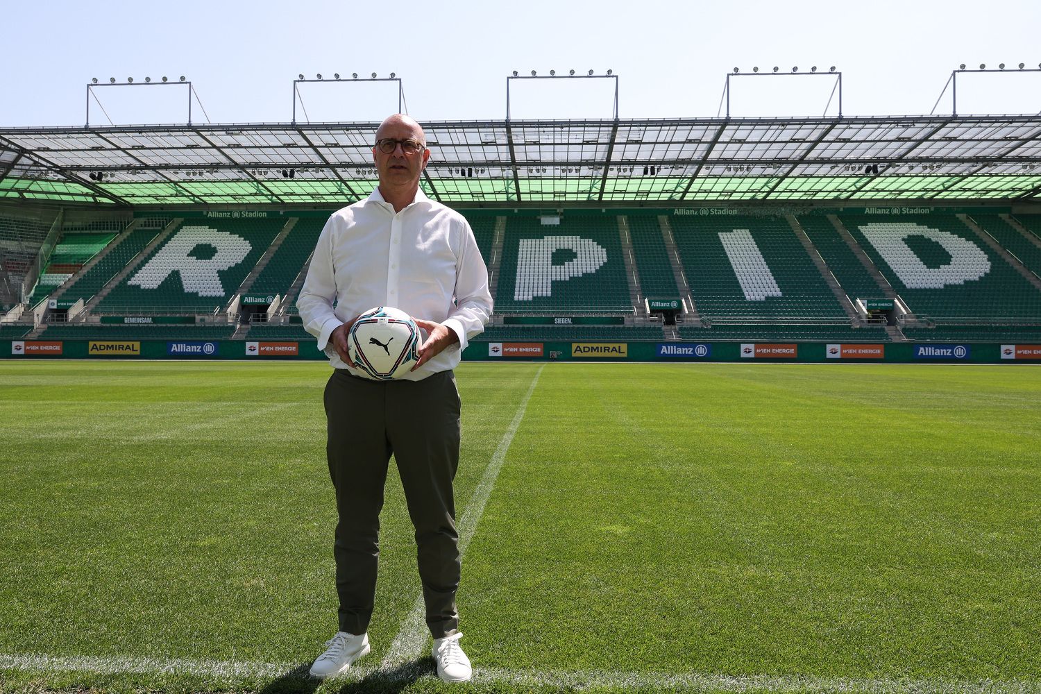 Rapids Wirtschafts-Geschäftsführer Marcus Knipping plant die Zusammenarbeit mit einer Vermarktungsagentur. 