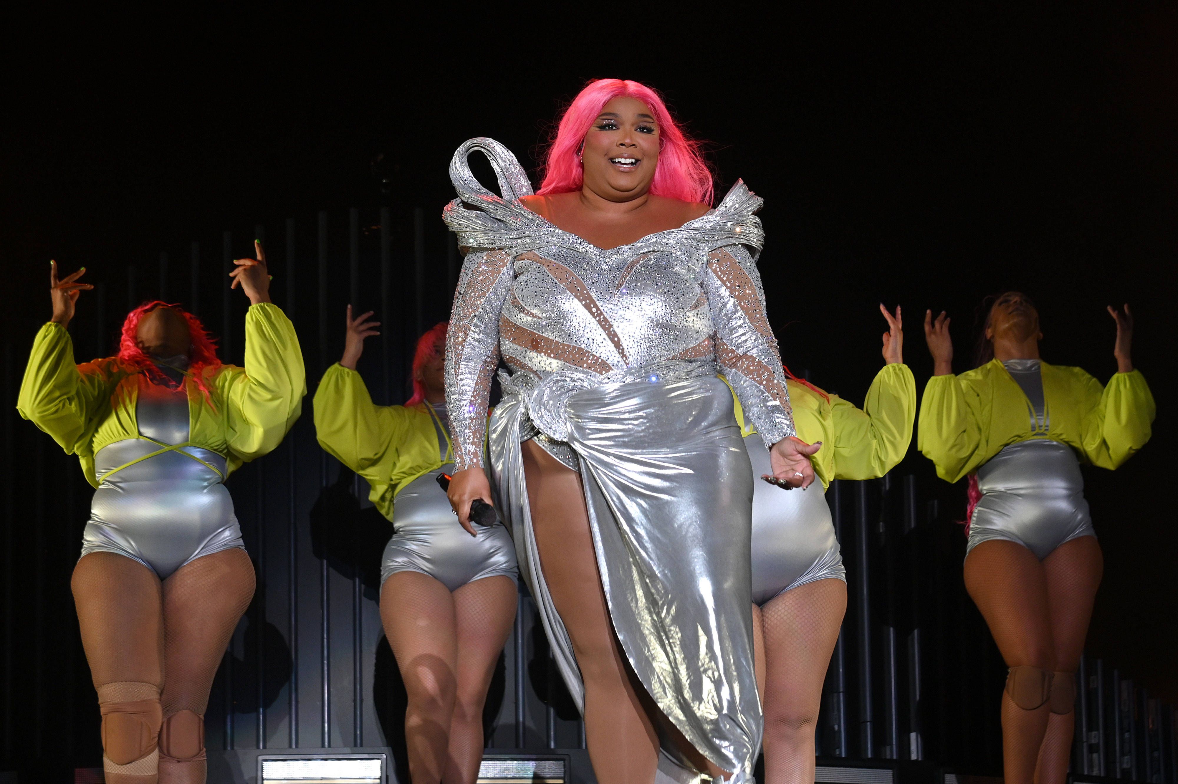 Das Arbeitsklima rund um Sängerin Lizzo soll alles andere als angenehm sein.