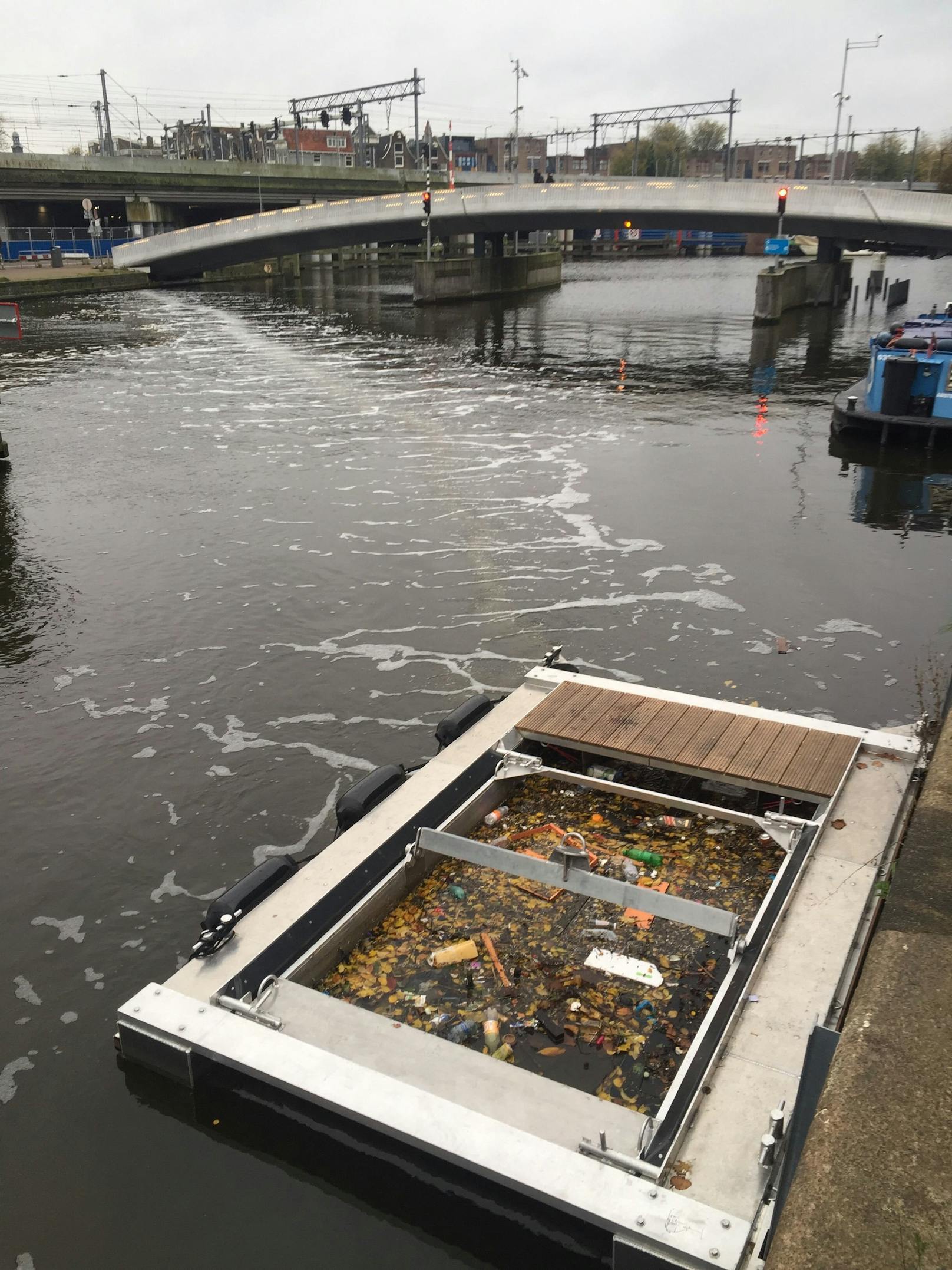 Amsterdam sagt Müll mit Blubberblasen den Kampf an