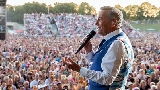 Der Kaiser zieht 2024 wieder ins Schloss Schönbrunn ein - Schlager