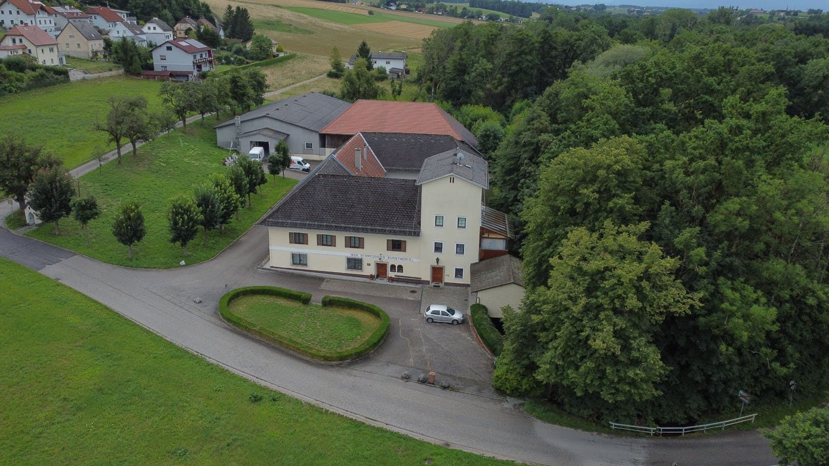 Tödliche Verletzungen erlitt am Montag ein 65-jähriger Pensionist bei Arbeiten an einem Lastenaufzug in einer ehemaligen Mühle in Steinhaus (Bezirk Wels-Land).