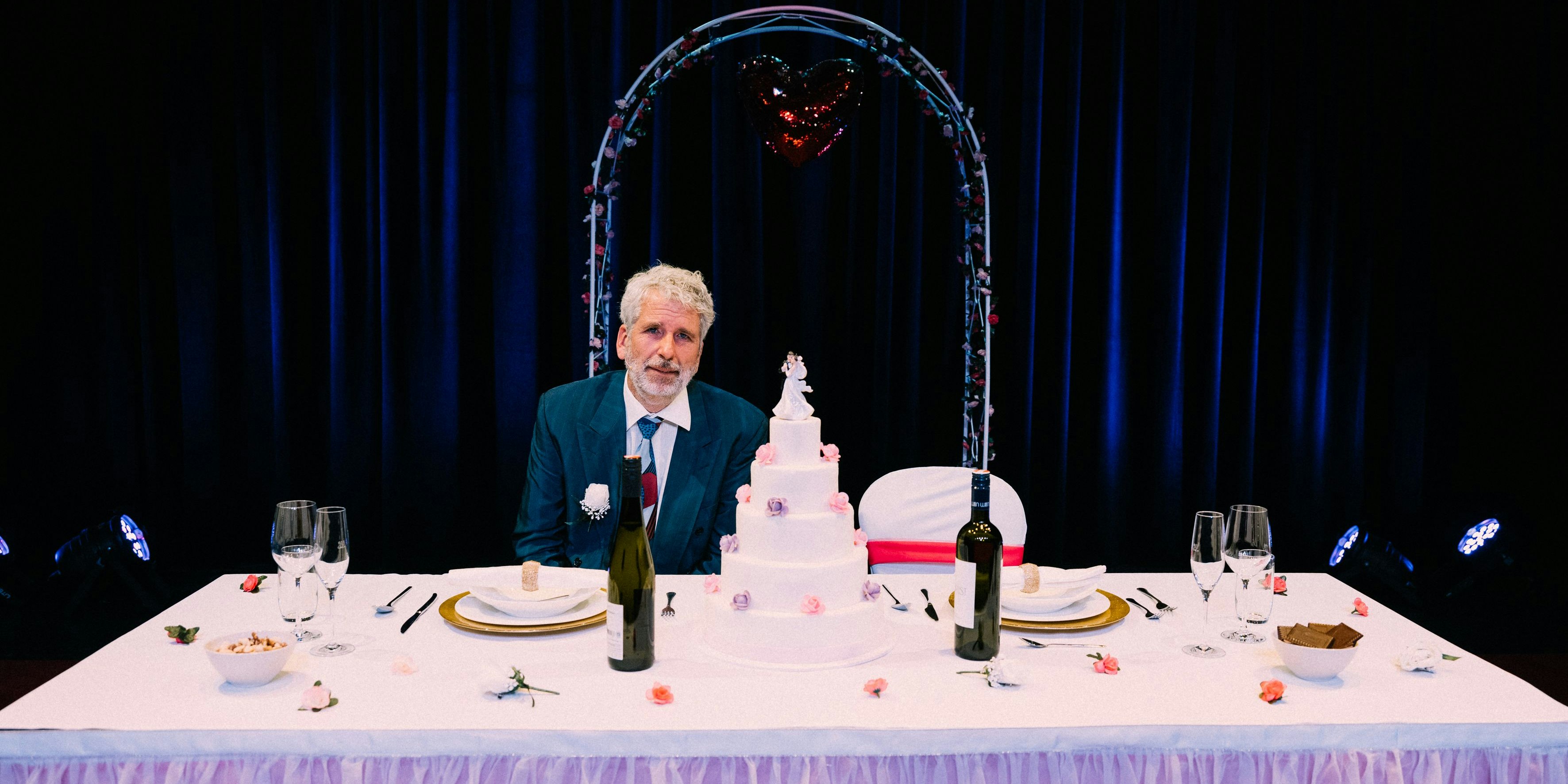 Stermann feiert hier ganz alleine Hochzeit …