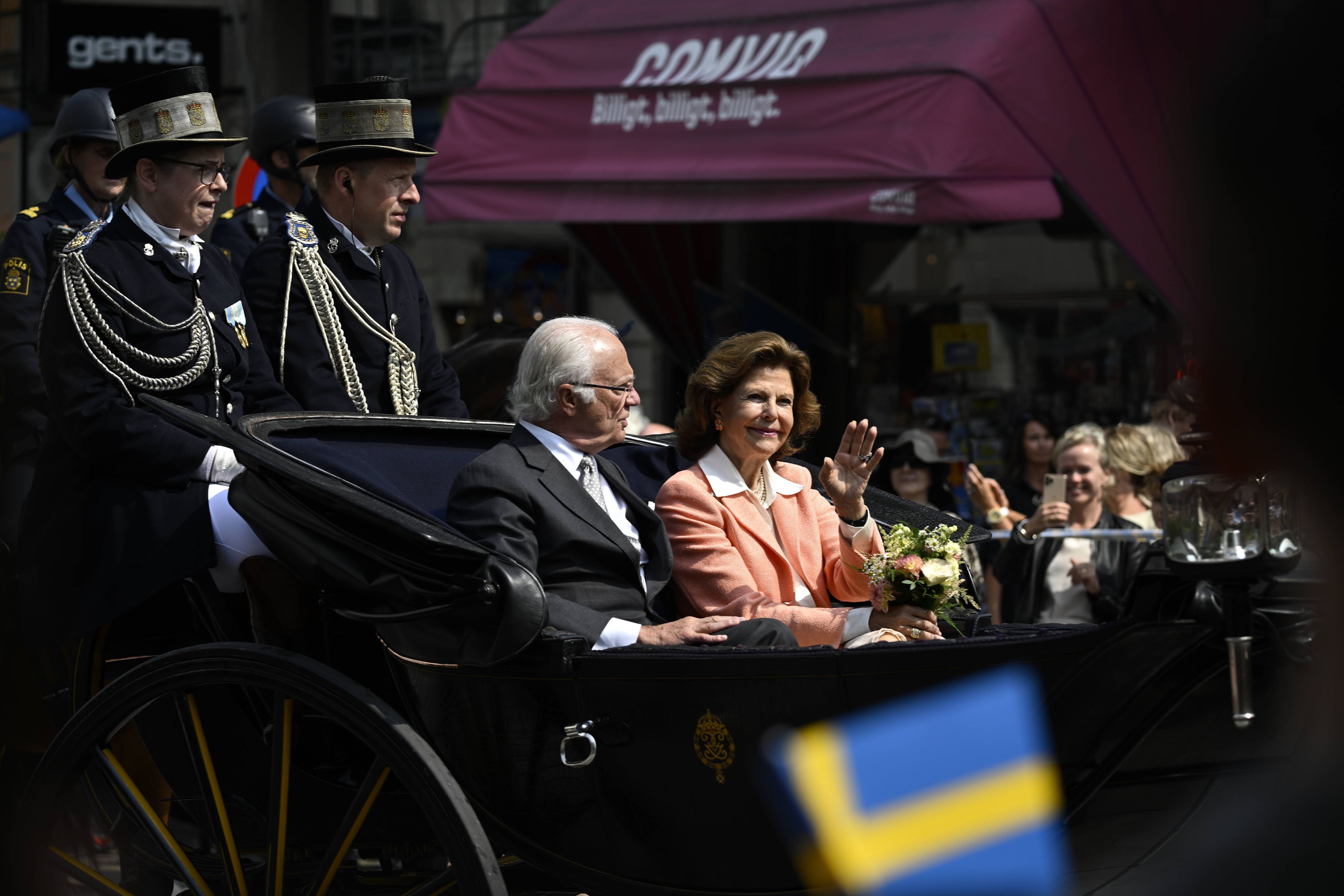 Dieses Königspaar wird vermutlich nicht in einer Kutsche anreisen.