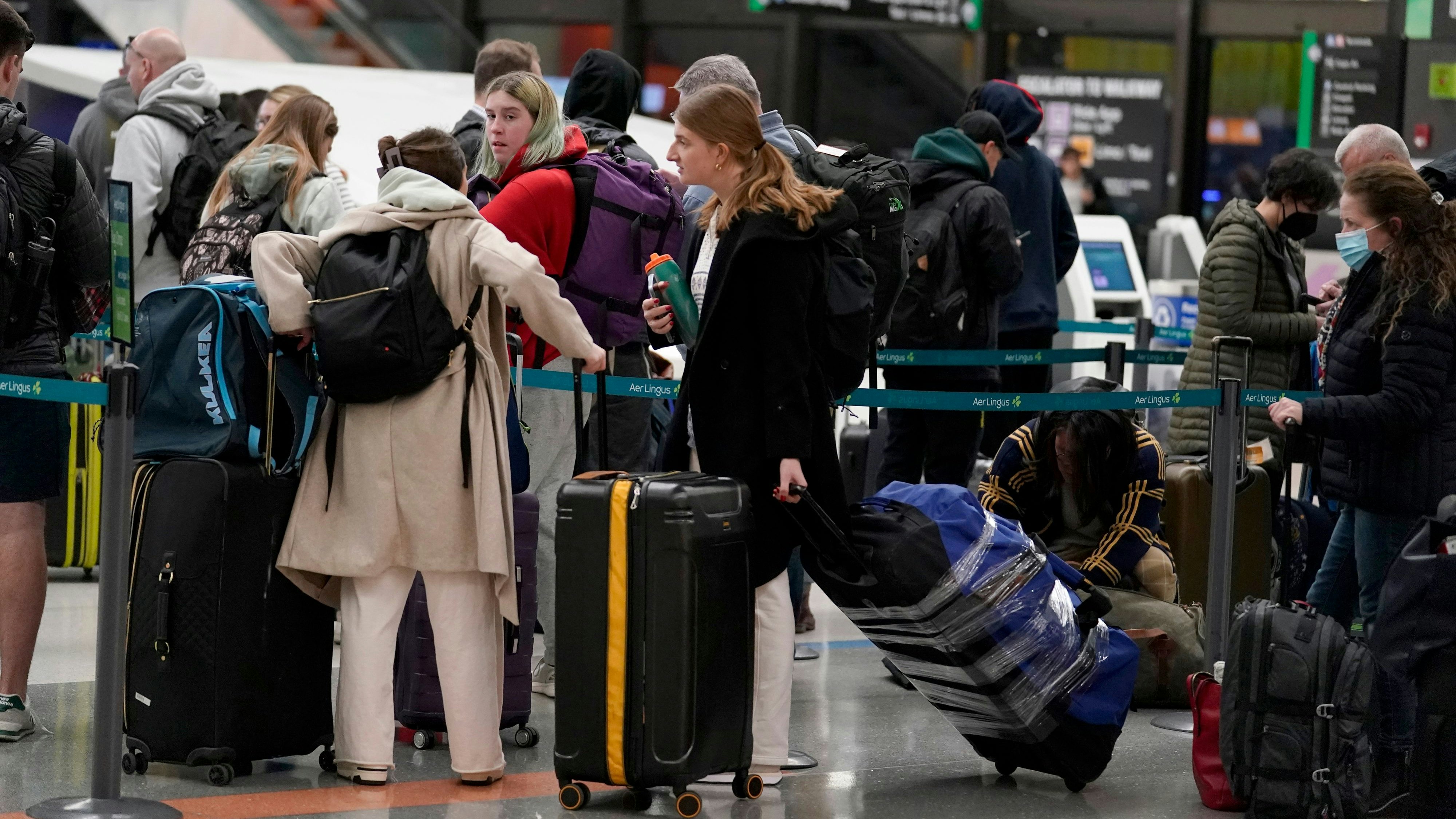 Die Frau wollte von Boston nach Wien fliegen – doch der Flug wurde gestrichen.