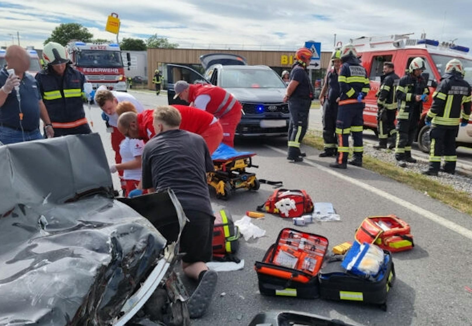 Drei Schwerverletzte bei Unfall in Deutsch-Wagram